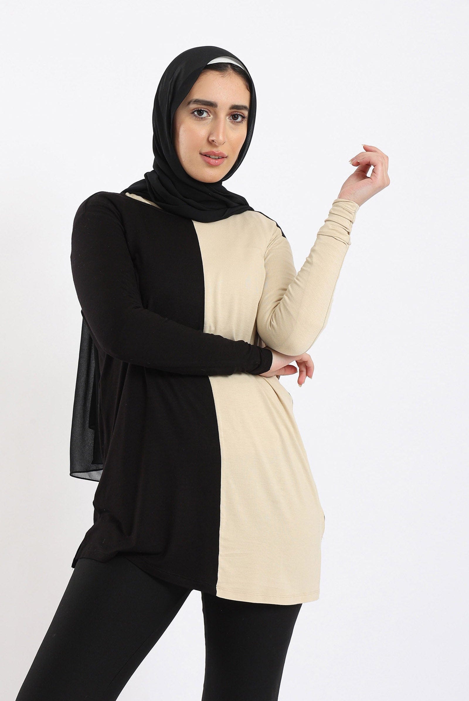 كارينا توب طويل بأزرار أمامية كم طويل نسائي أسود