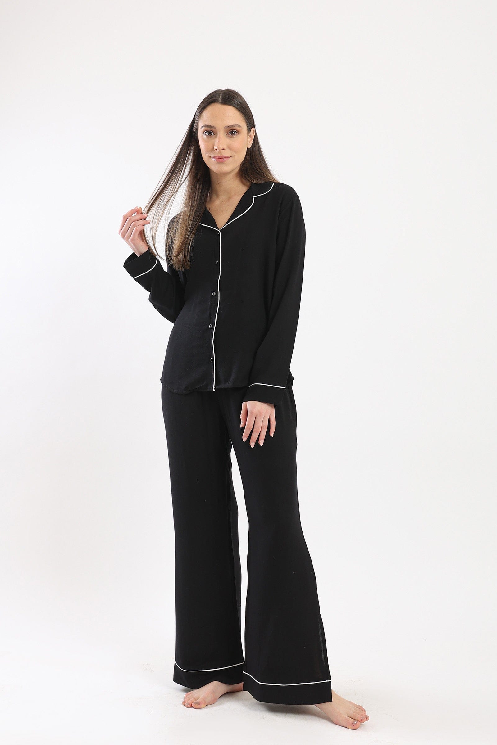 كارينا طقم بيجامة بلوزة كم طويل وبنطلون سادة