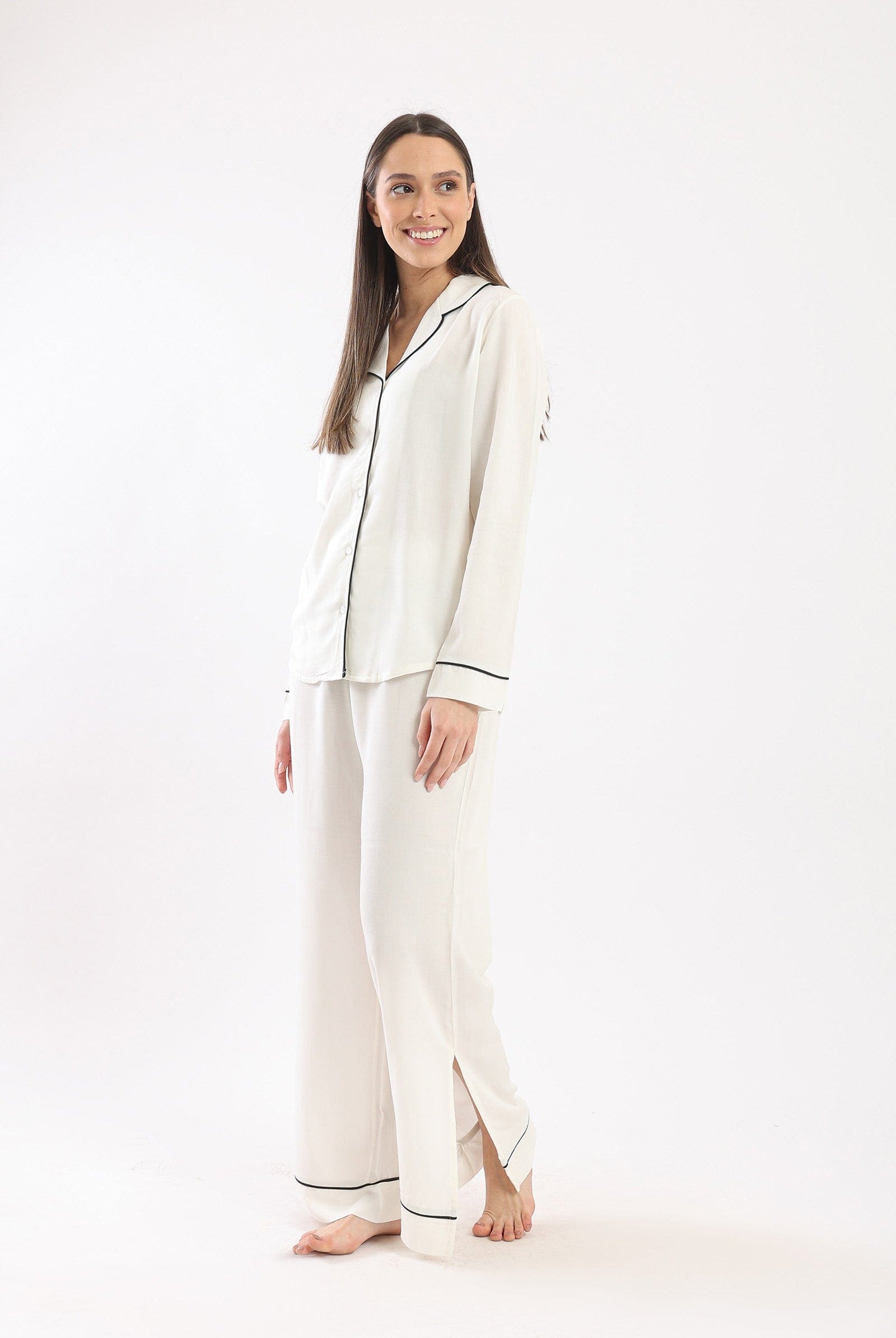 كارينا طقم بيجامة بلوزة كم طويل وبنطلون سادة