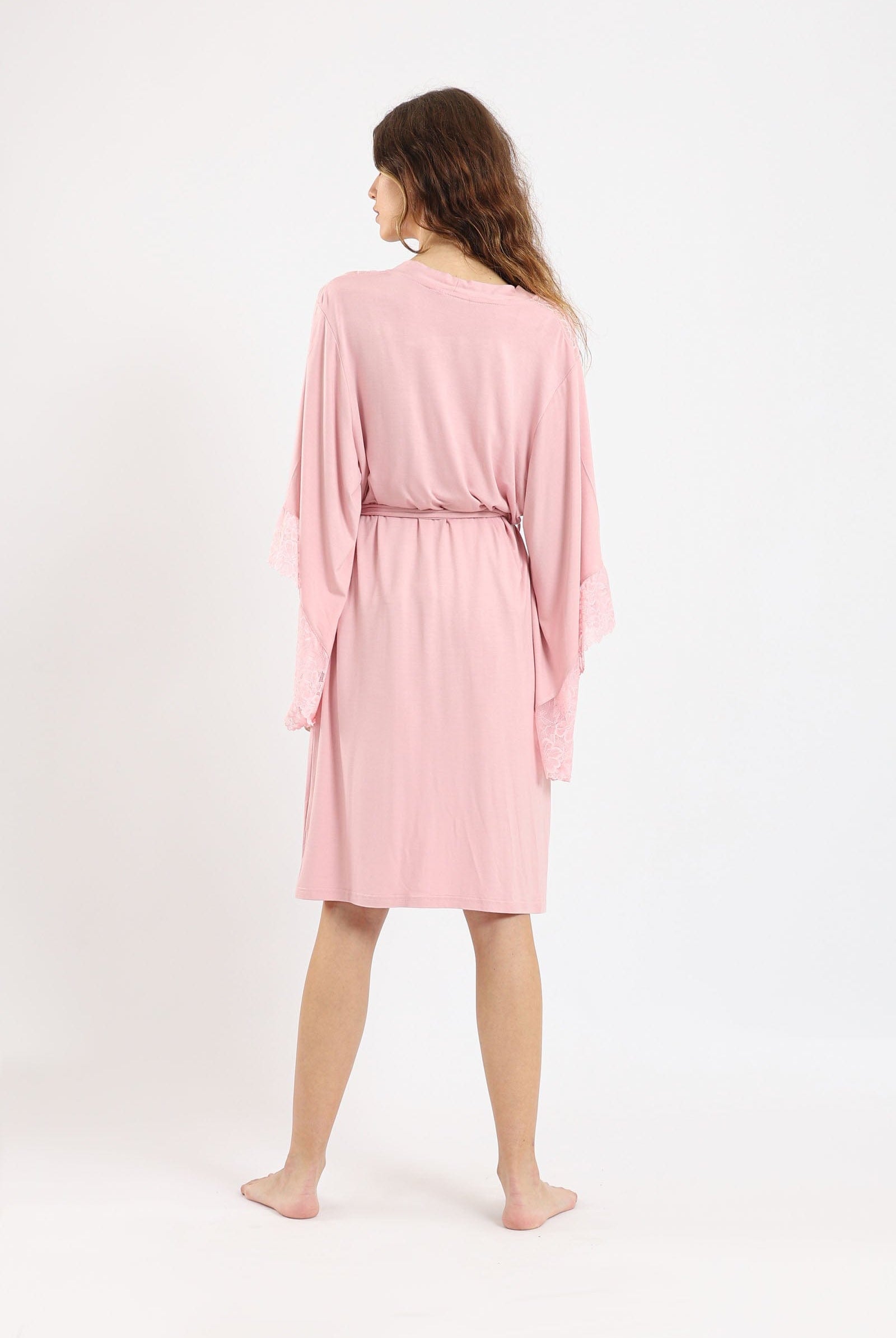 كارينا روب مزين بالدانتيل نص كم