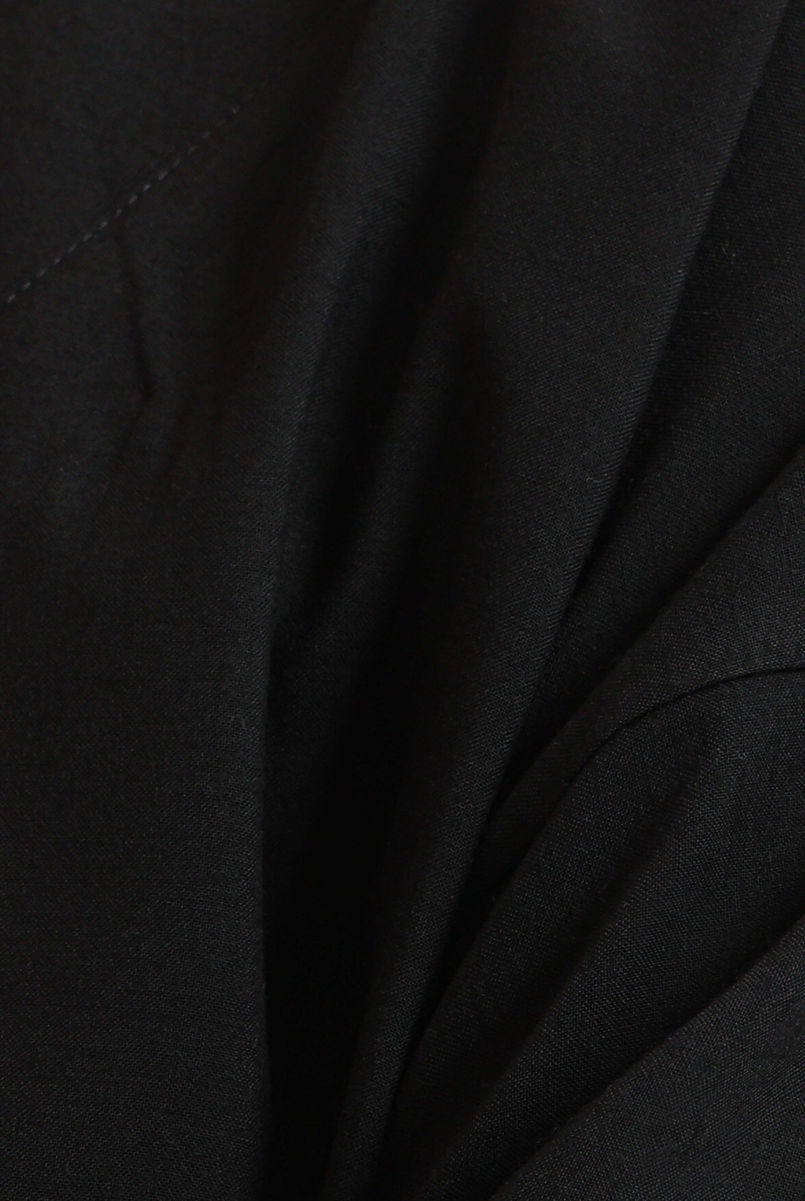 كارينا فستان طويل بياقة على شكل حرف V