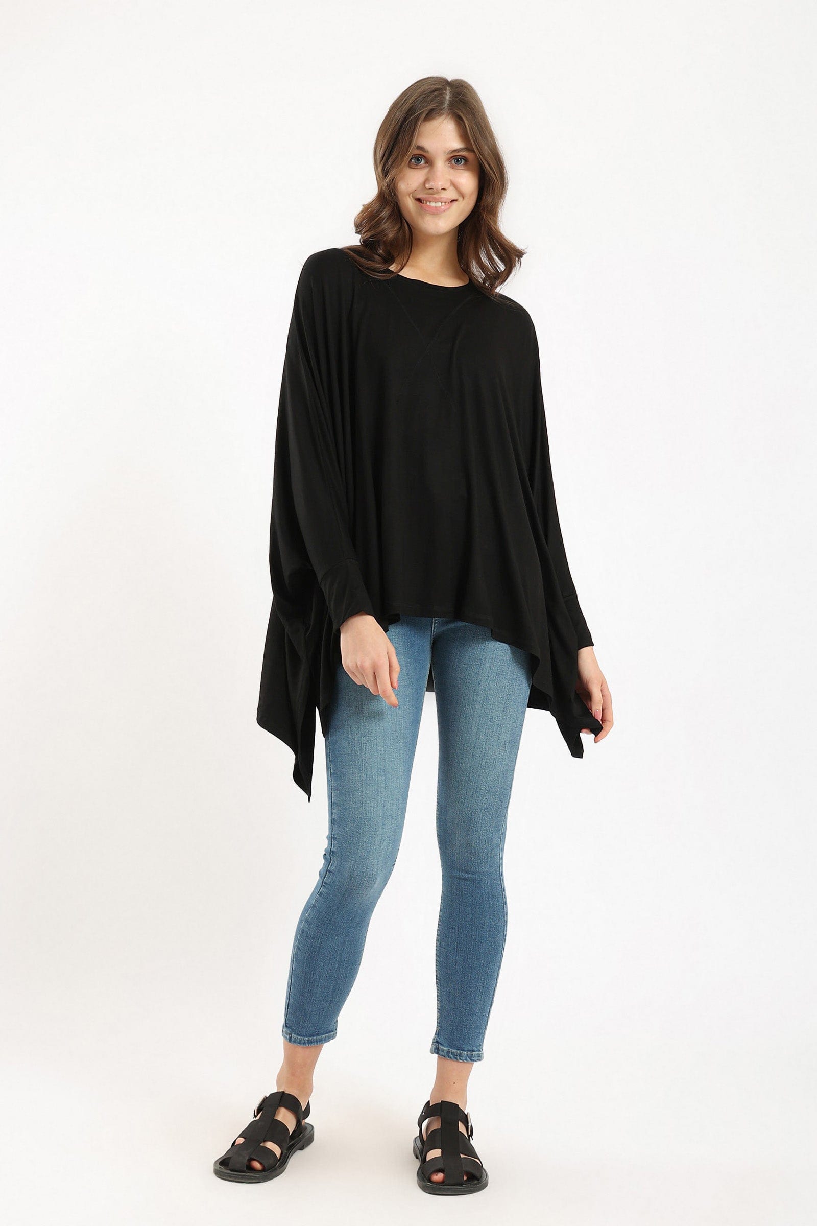 كارينا بلوزة سادة أوفر سايز غير متساوية من أسفل كم طويل