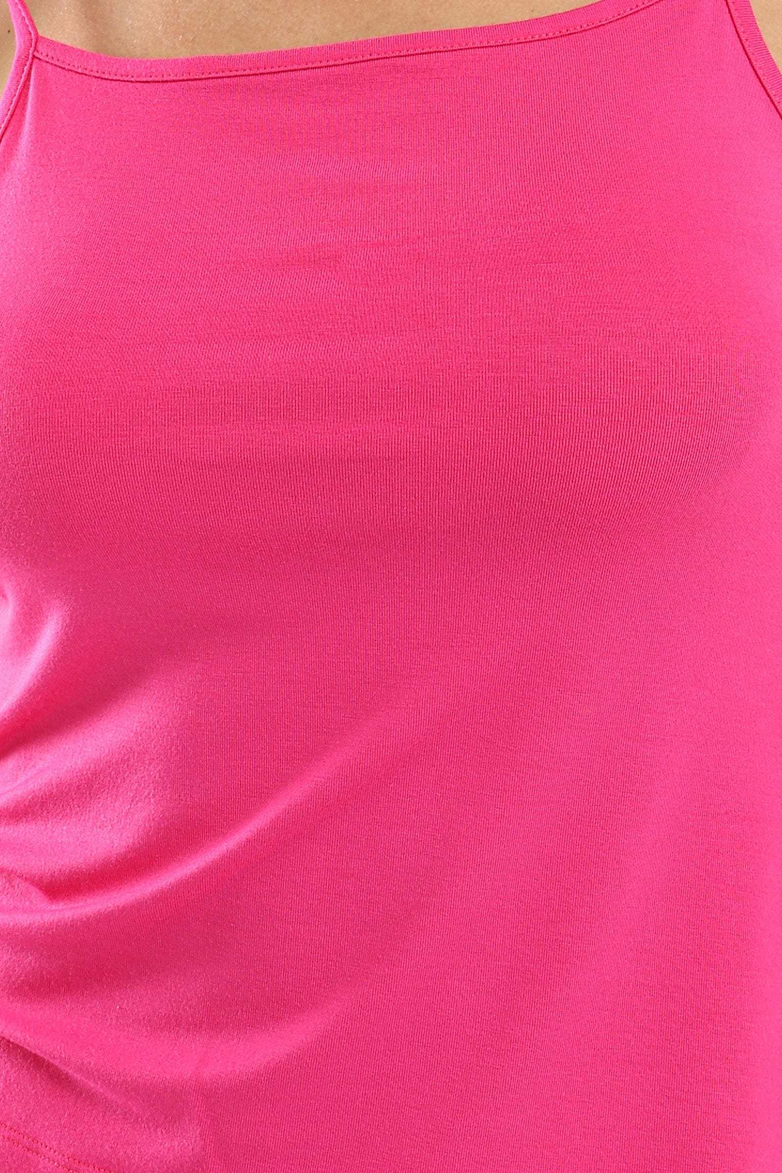 كارينا طقم بيجامة بلوزة بحمالات قابلة للتعديل وبنطلون سادة