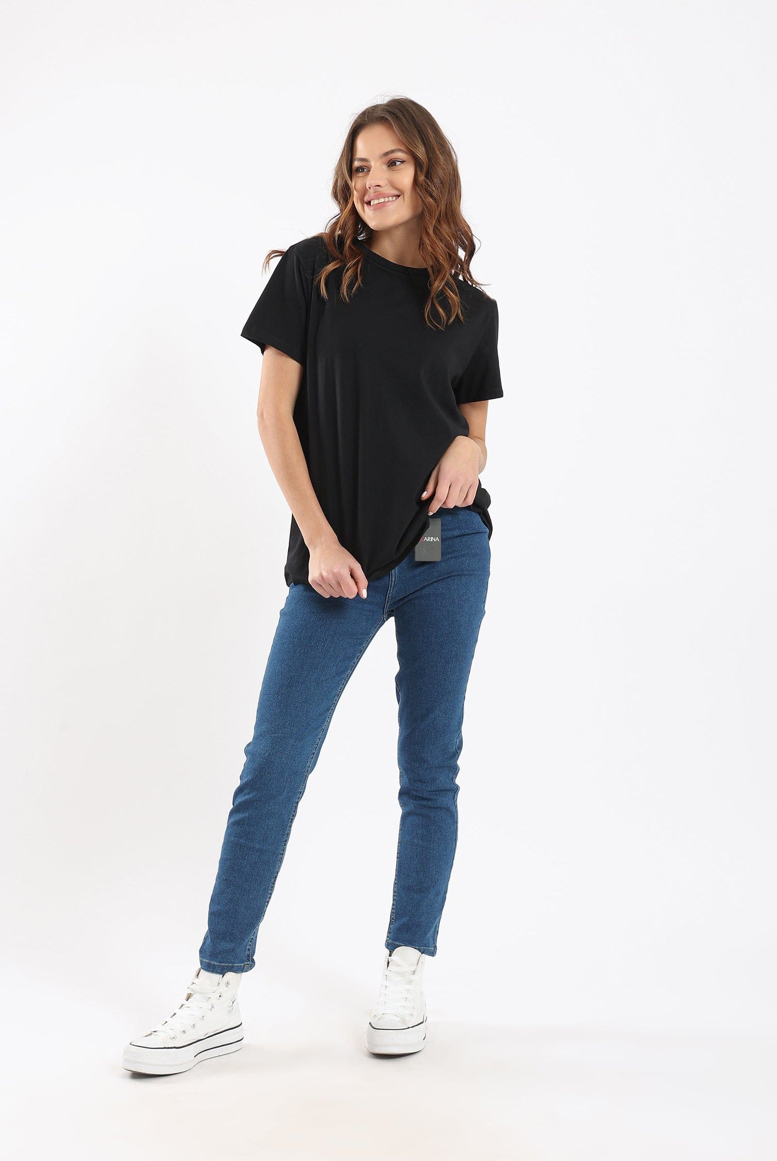 كارينا تيشيرت نص كم سادة نسائي