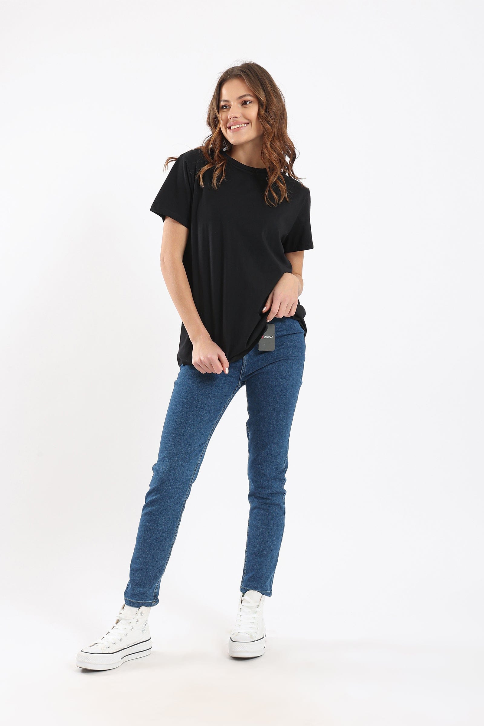 كارينا تيشيرت نص كم سادة نسائي