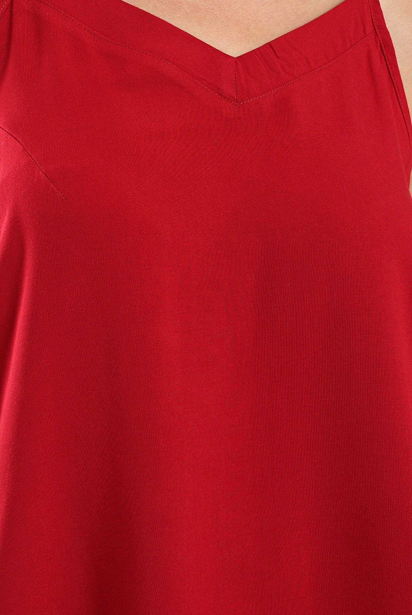 كارينا طقم بيجامة بلوزة حمالات وبنطلون طويل وواسع