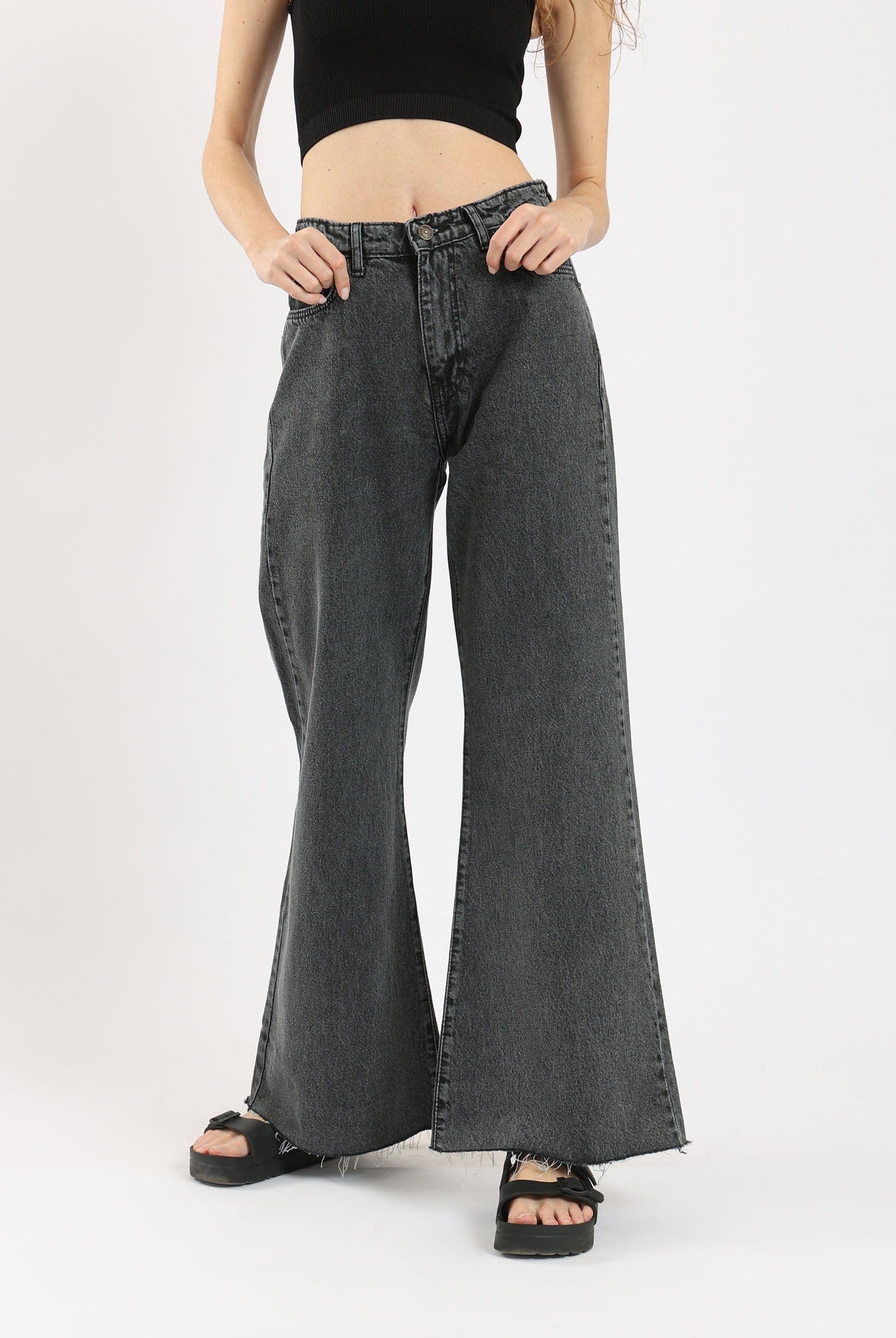 كارينا بنطال جينز واسع بجيوب نسائي