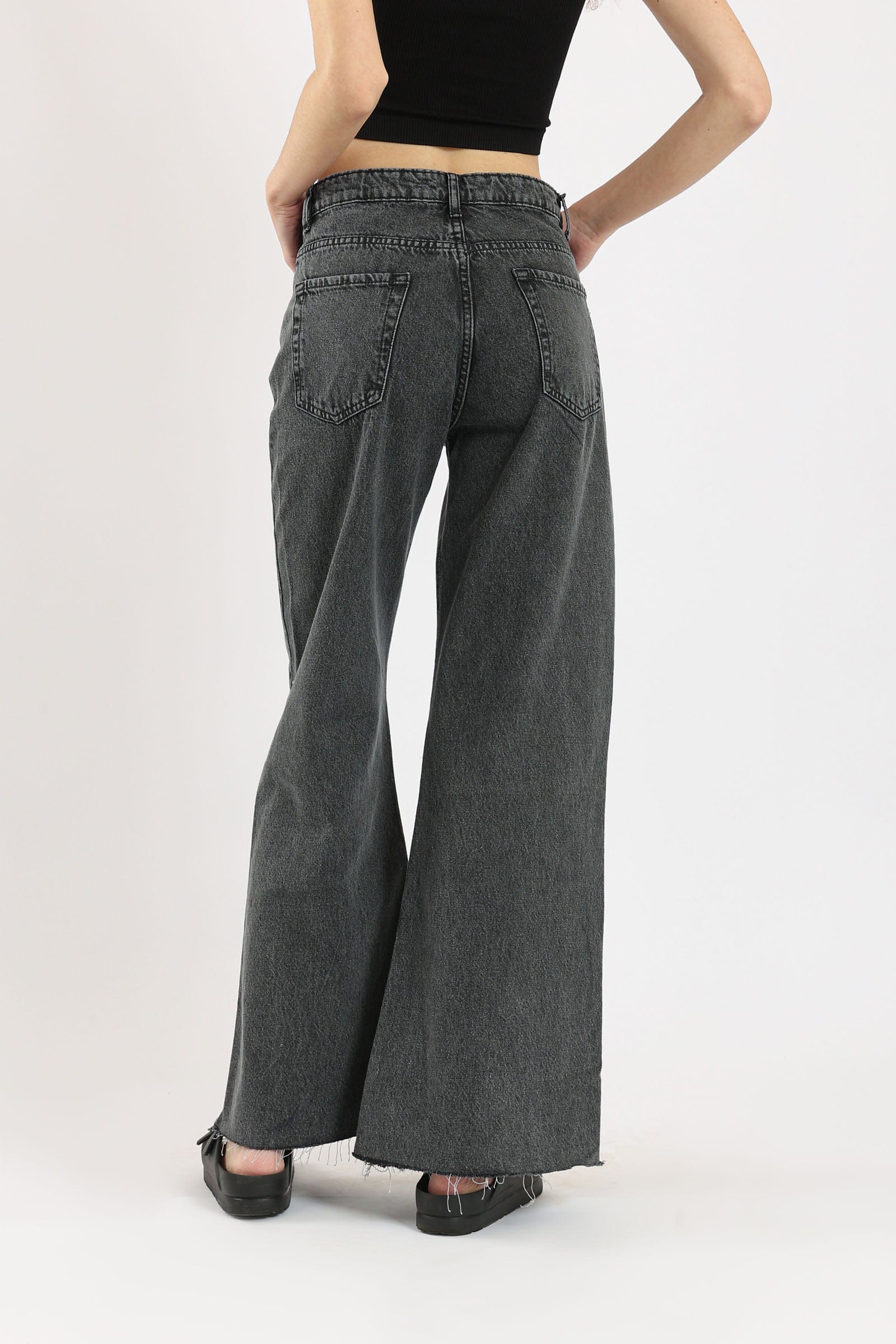 كارينا بنطال جينز واسع بجيوب نسائي