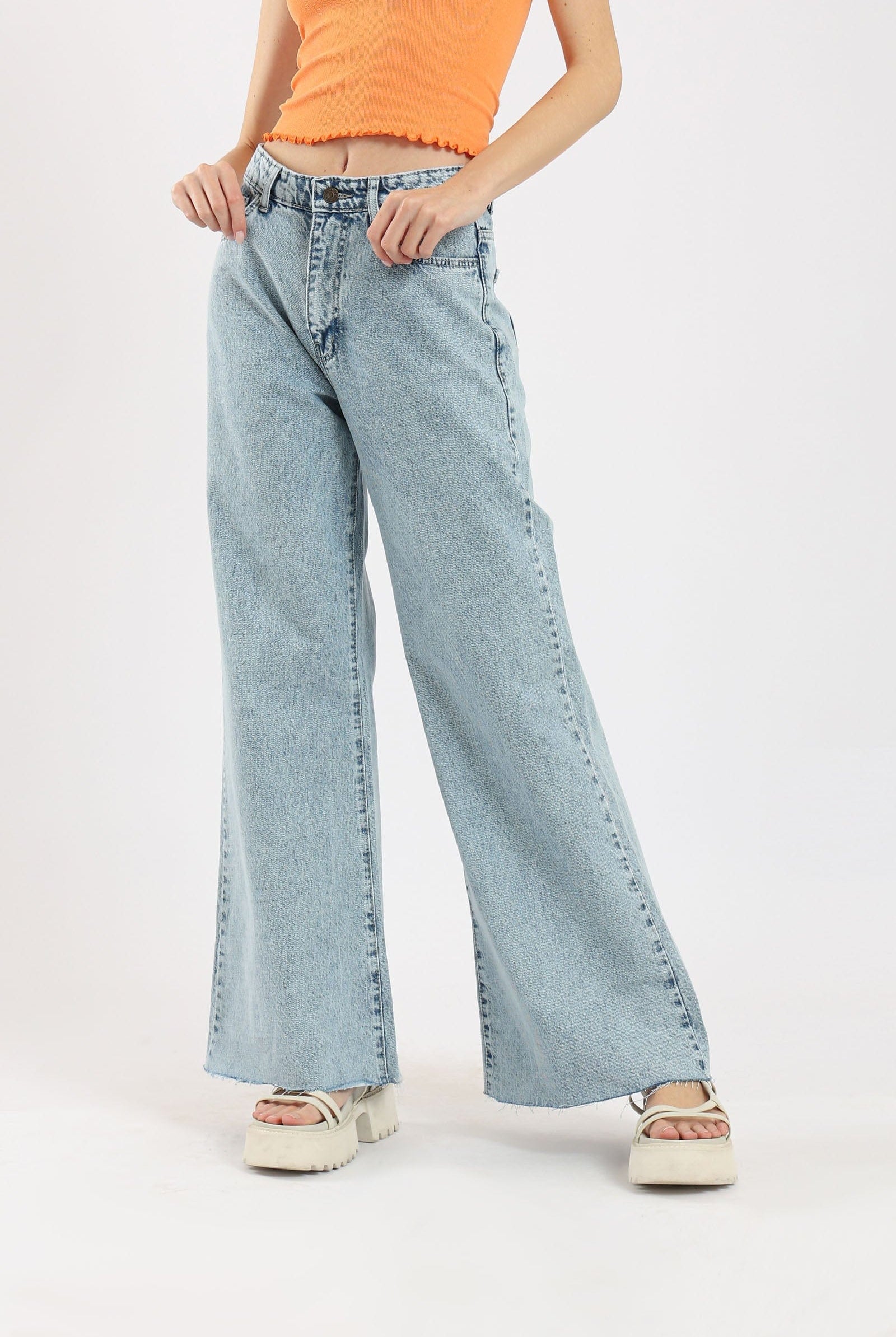 كارينا بنطال جينز واسع بجيوب نسائي