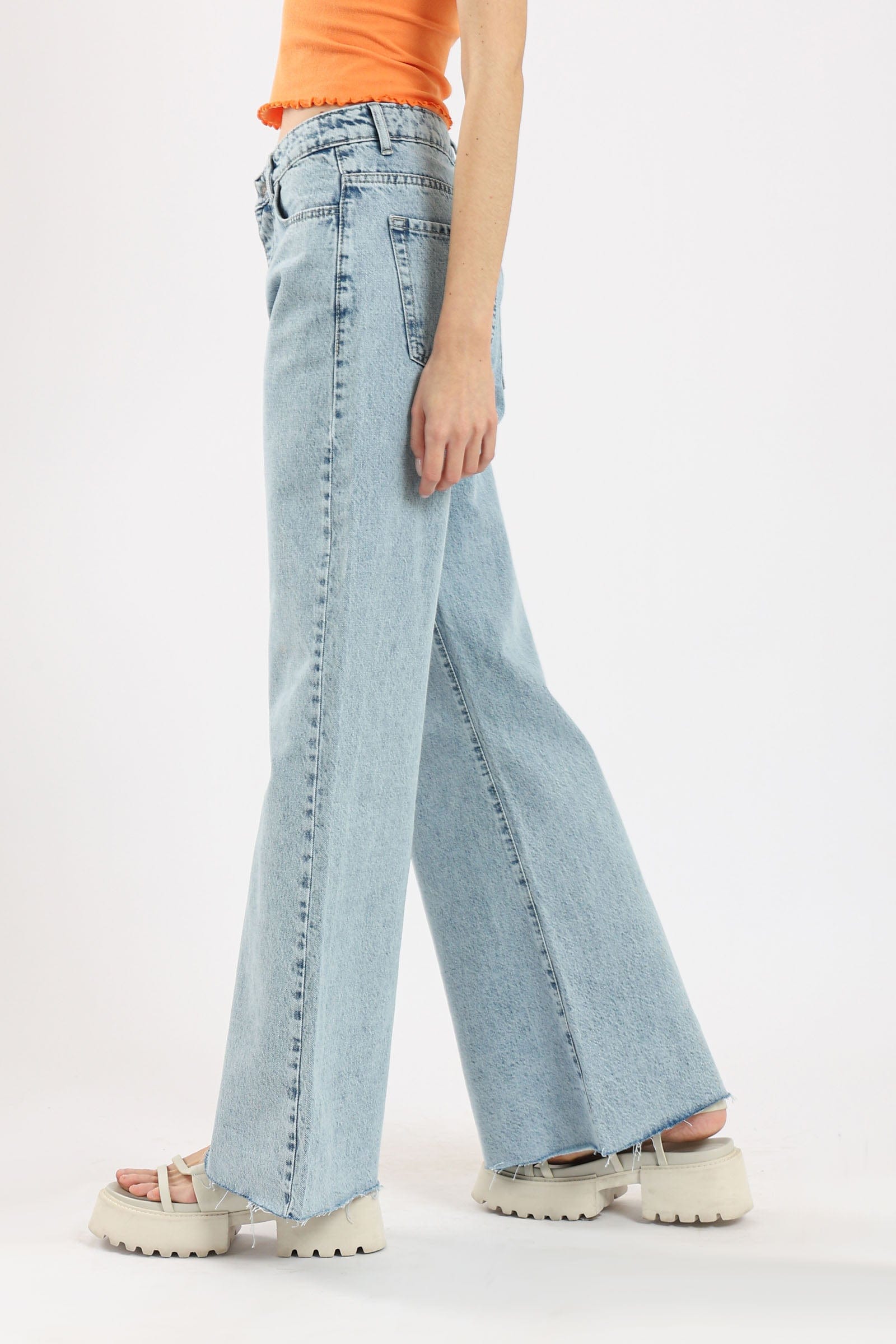 كارينا بنطال جينز واسع بجيوب نسائي