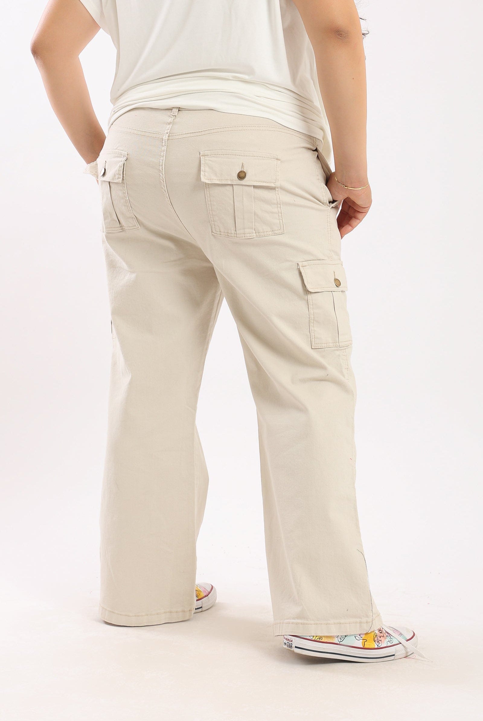 كارينا بنطلون كارجو بجيوب بقصّة مستقيمة