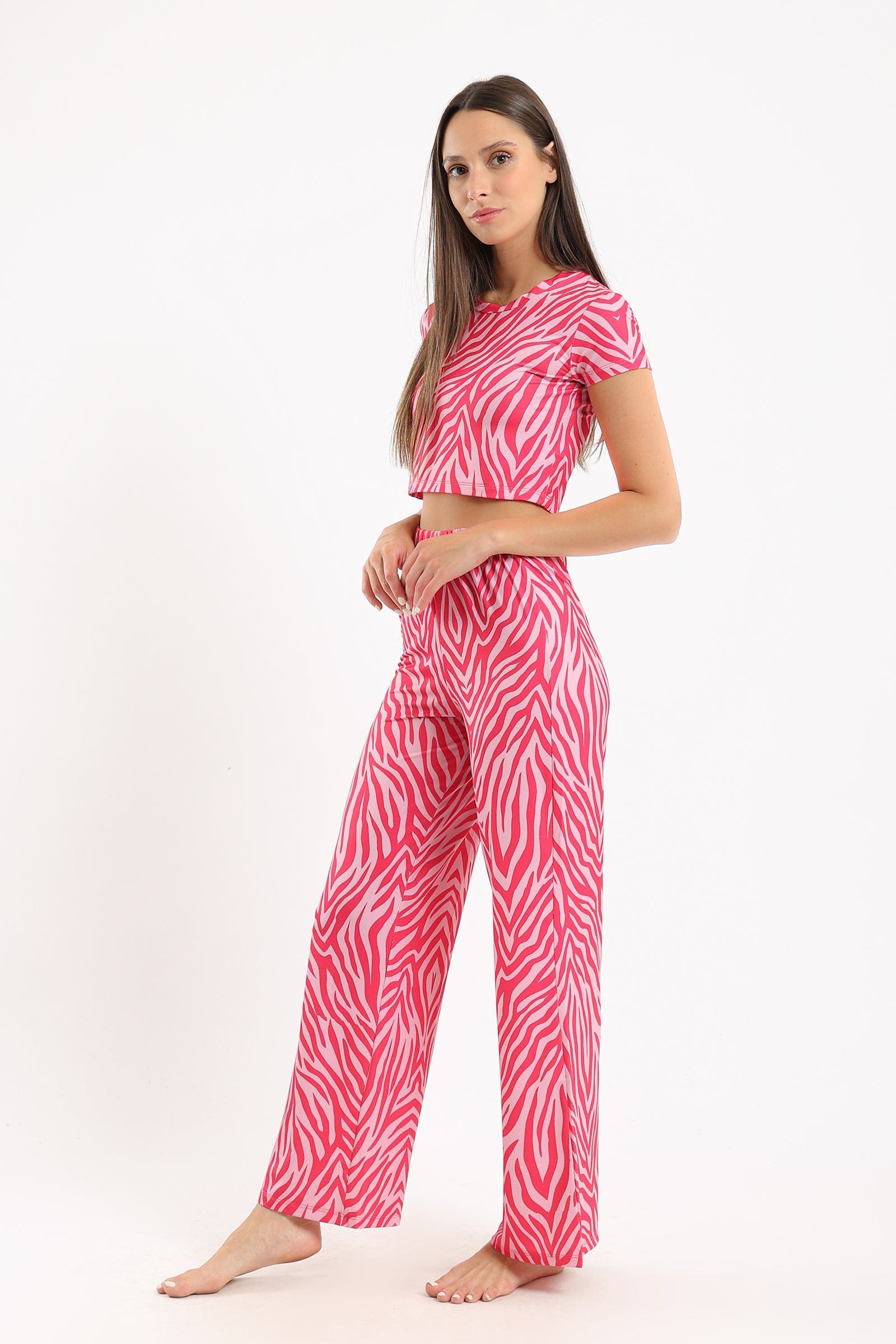 كارينا طقم بيجامة بنطلون وتوب قصير بطبعة حمار وحشي فوشيا