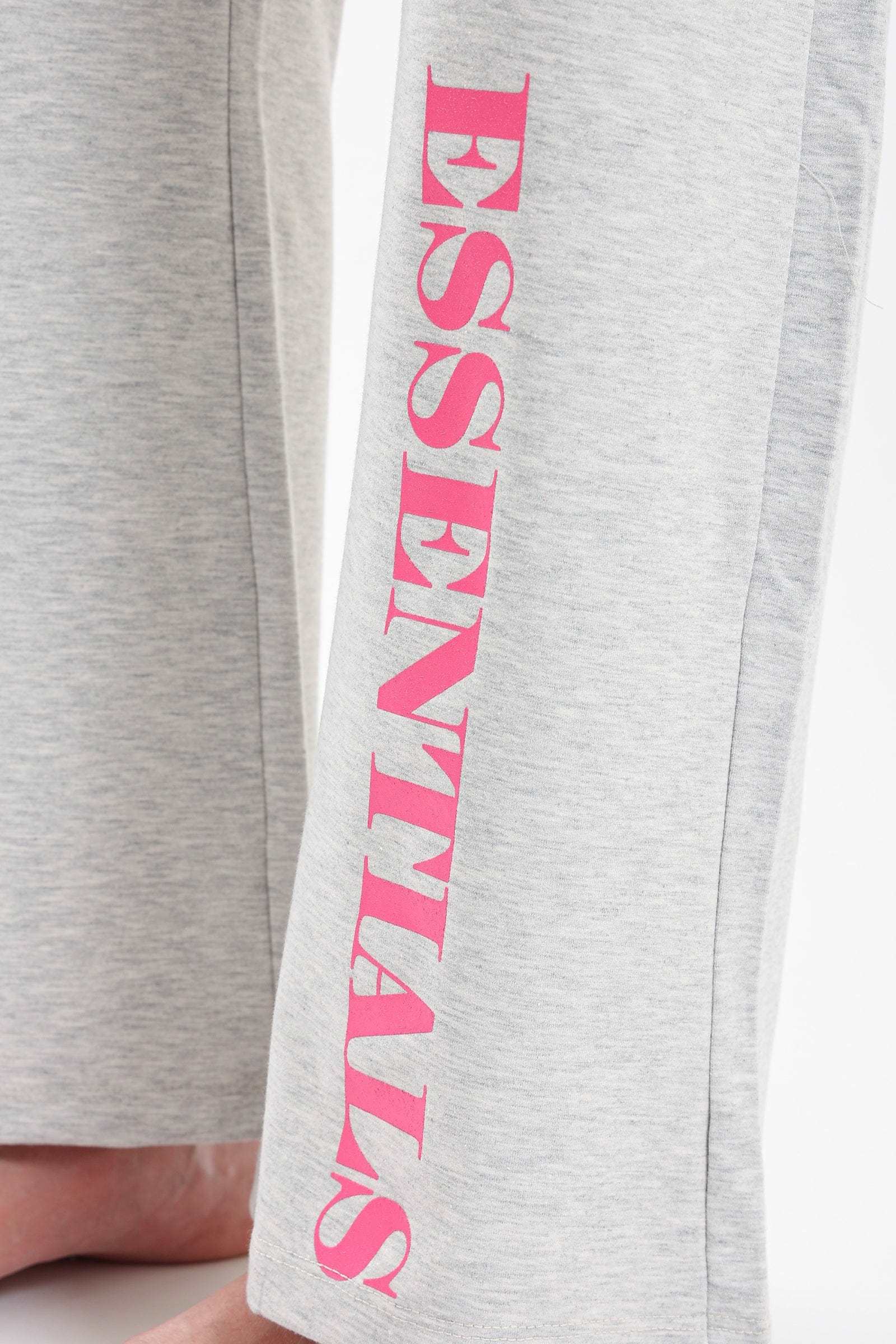 كارينا طقم بيجامة توب كت وبنطلون بطبعات