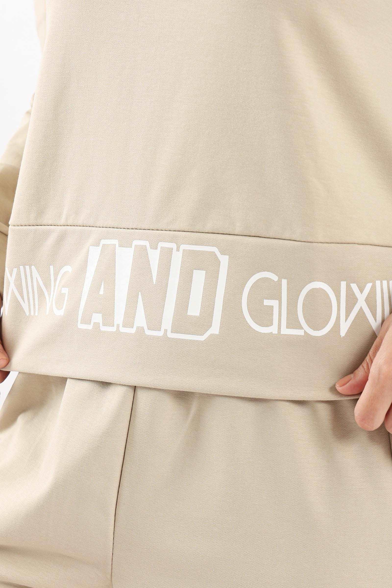 كارينا طقم بيجامة شتوي تيشيرت بطبعة كم طويل وبنطلون