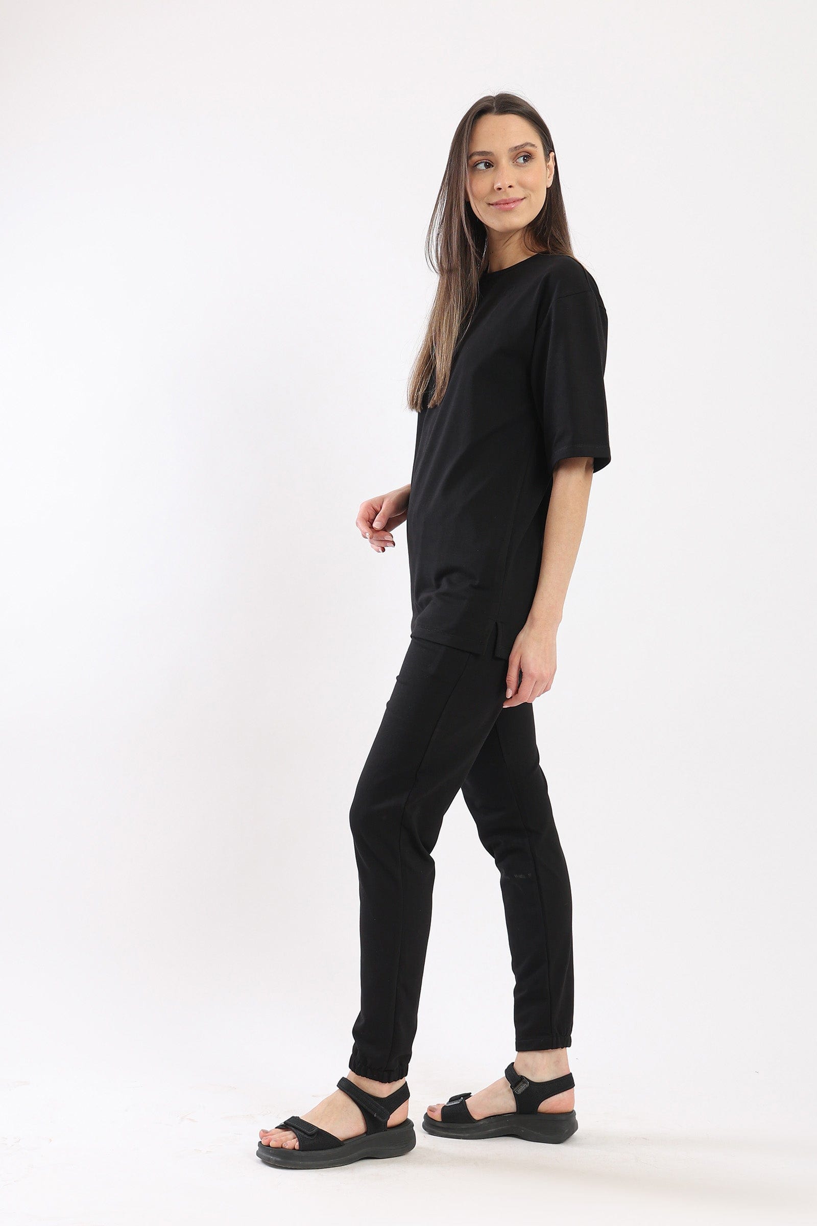 كارينا طقم بيجامة منزل مرن تيشيرت نص كم سادة وبنطلون