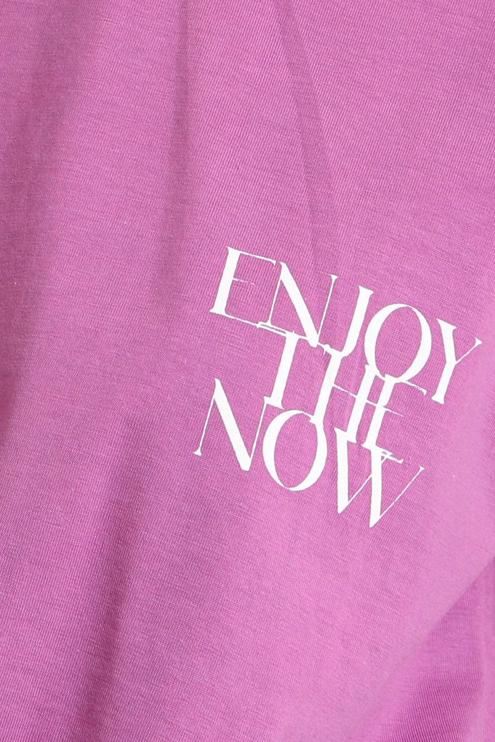 كارينا طقم بيجامة بحواف مطاطية توب وبنطلون