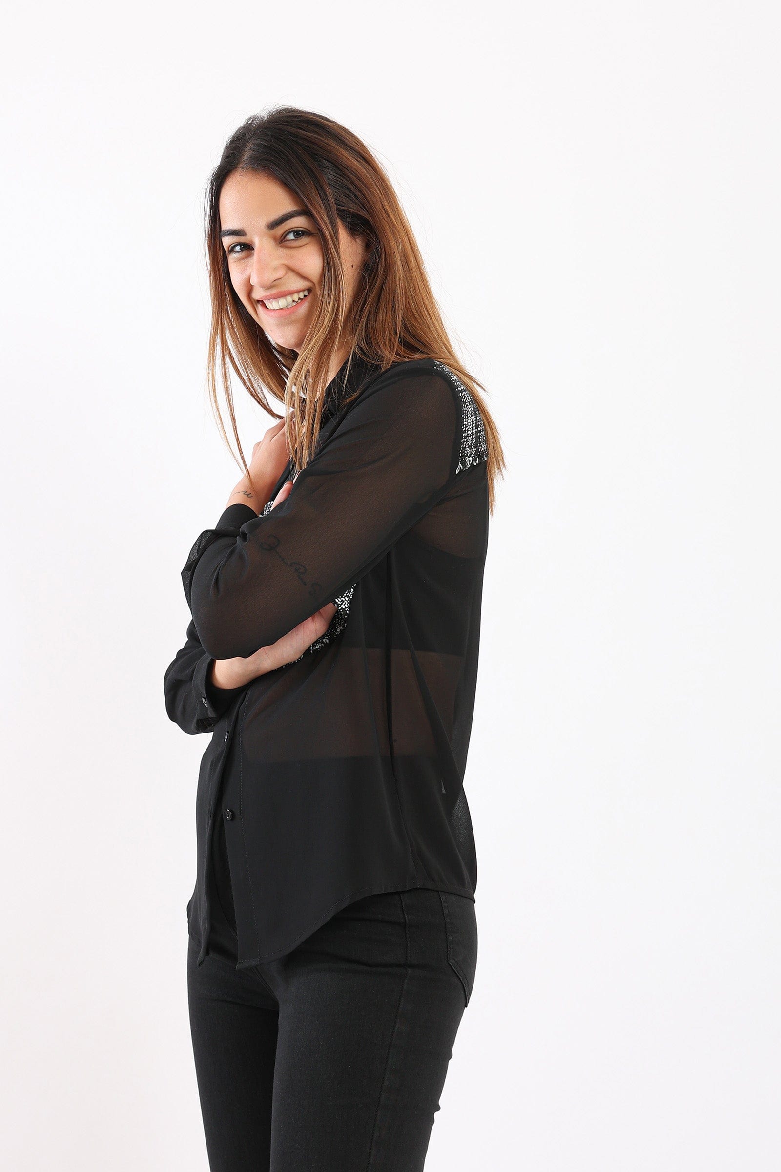 كارينا قميص شفاف بجيوب مربعات نسائي أسود