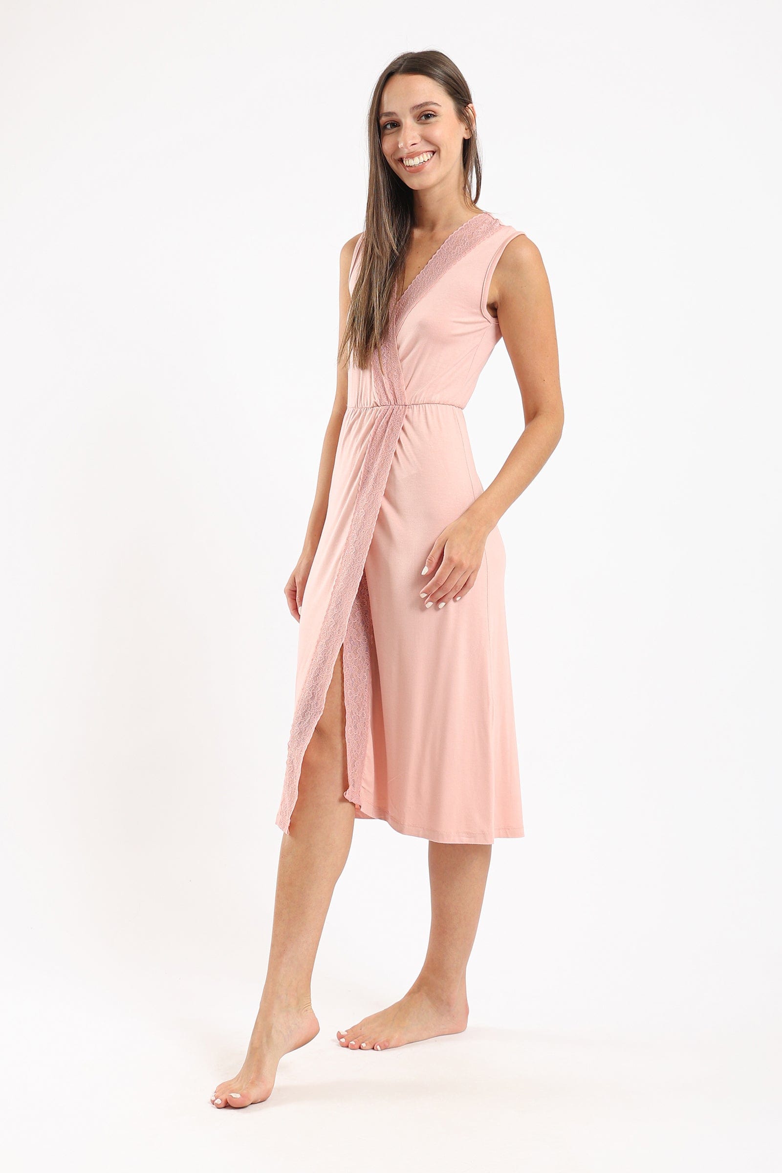 كارينا قميص نوم ميدي بشق أمامي من الدانتيل