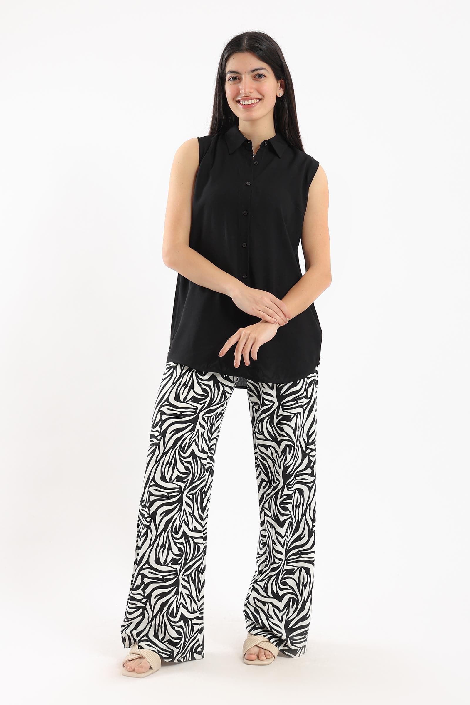 كارينا قميص سادة بأزرار أمامية وبياقة كت