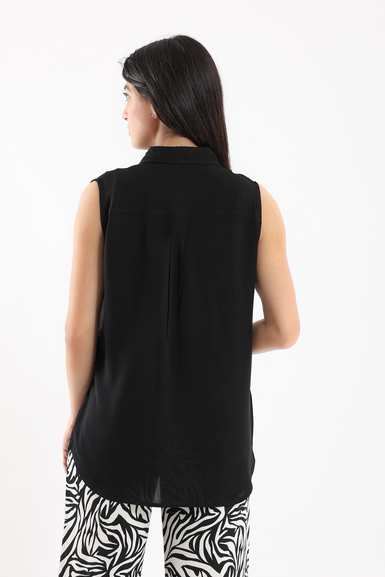 كارينا قميص سادة بأزرار أمامية وبياقة كت