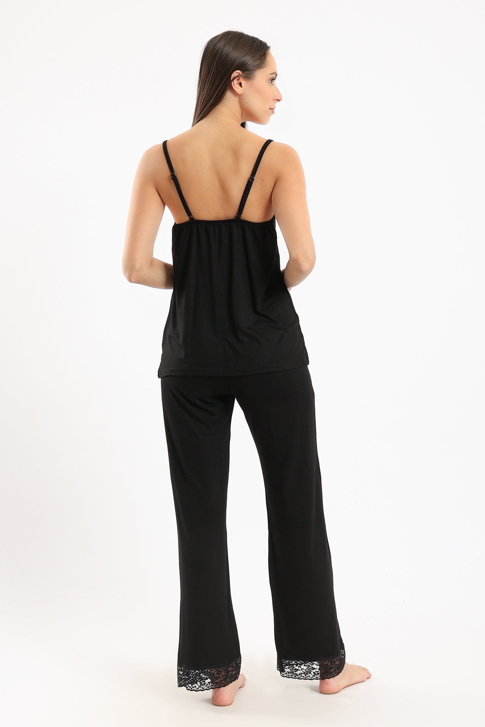 كارينا طقم بيجامة تيشيرت بدانتيل أمامي وبنطلون