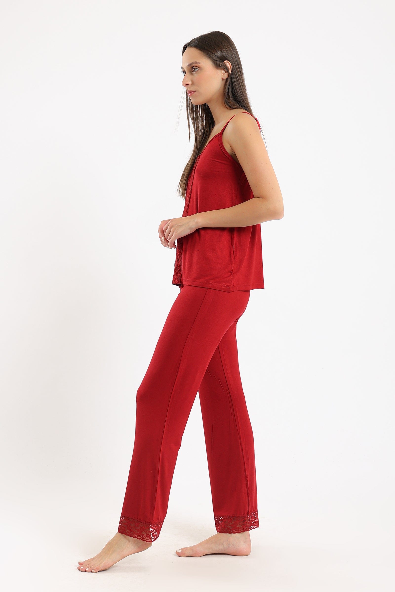 كارينا طقم بيجامة تيشيرت بدانتيل أمامي وبنطلون