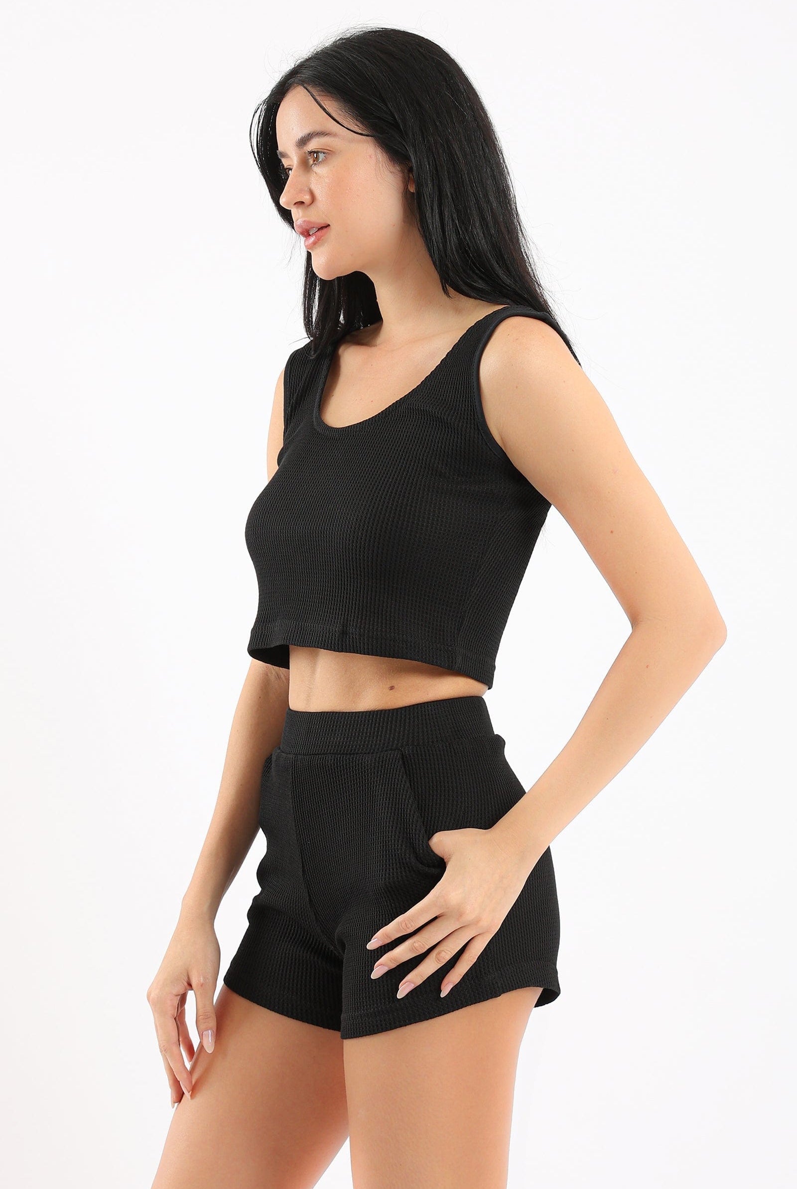 كارينا طقم بيجامة توب وشورت مضلع