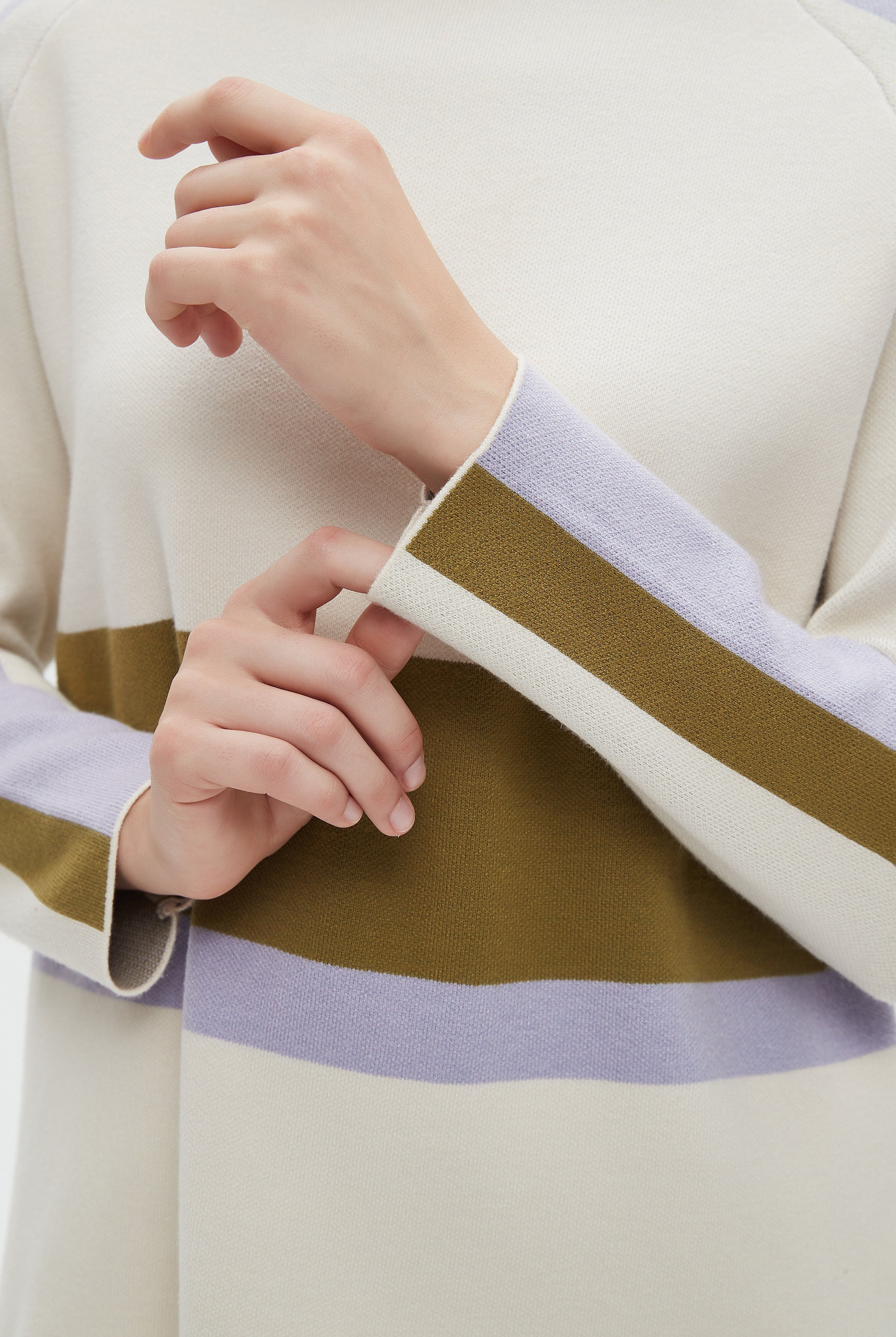 ميكا بلوزة نسائية شتوية ألوان بكم طويل ورقبة عالية