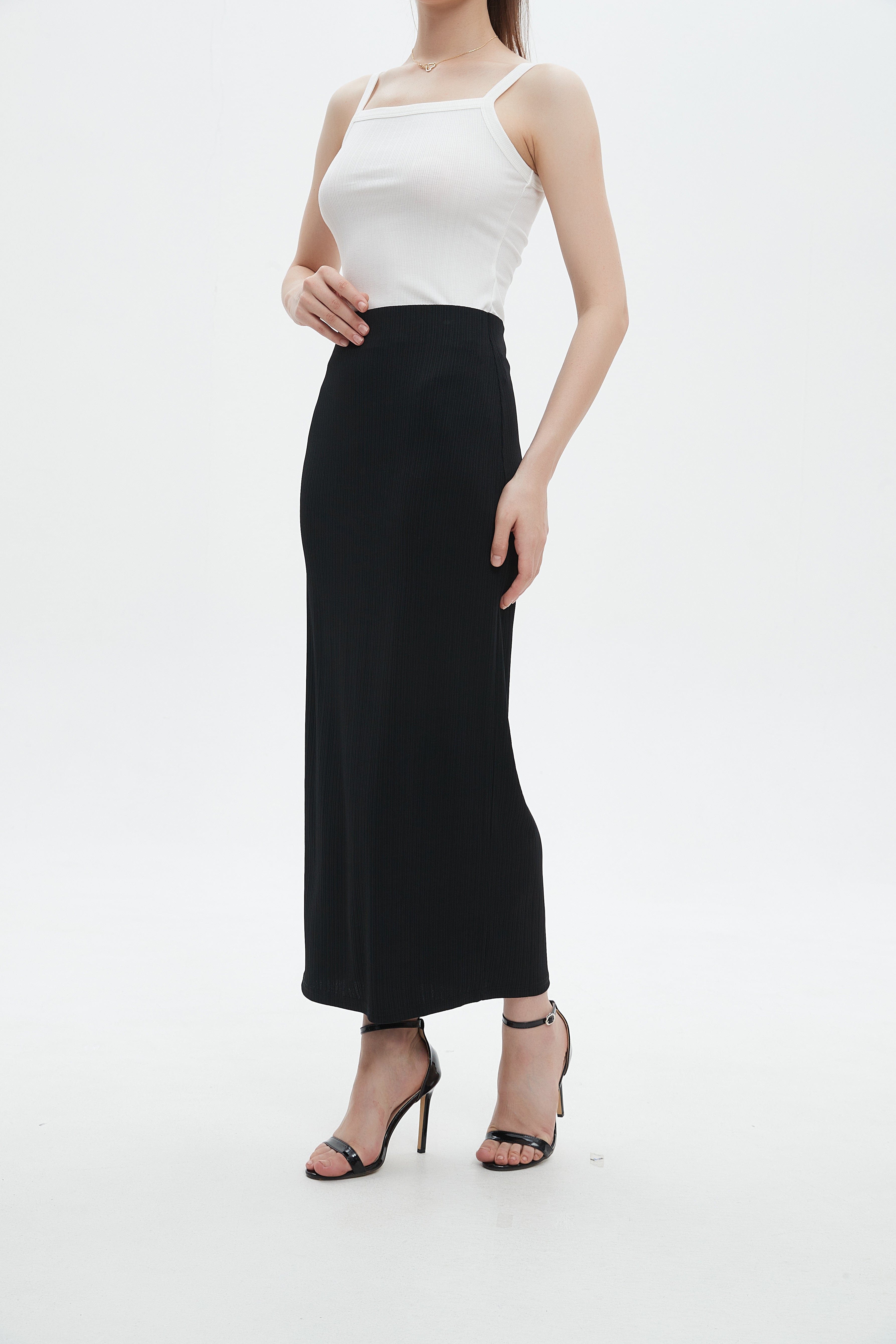 ميكا تنورة طويلة سادة بخصر مرتفع