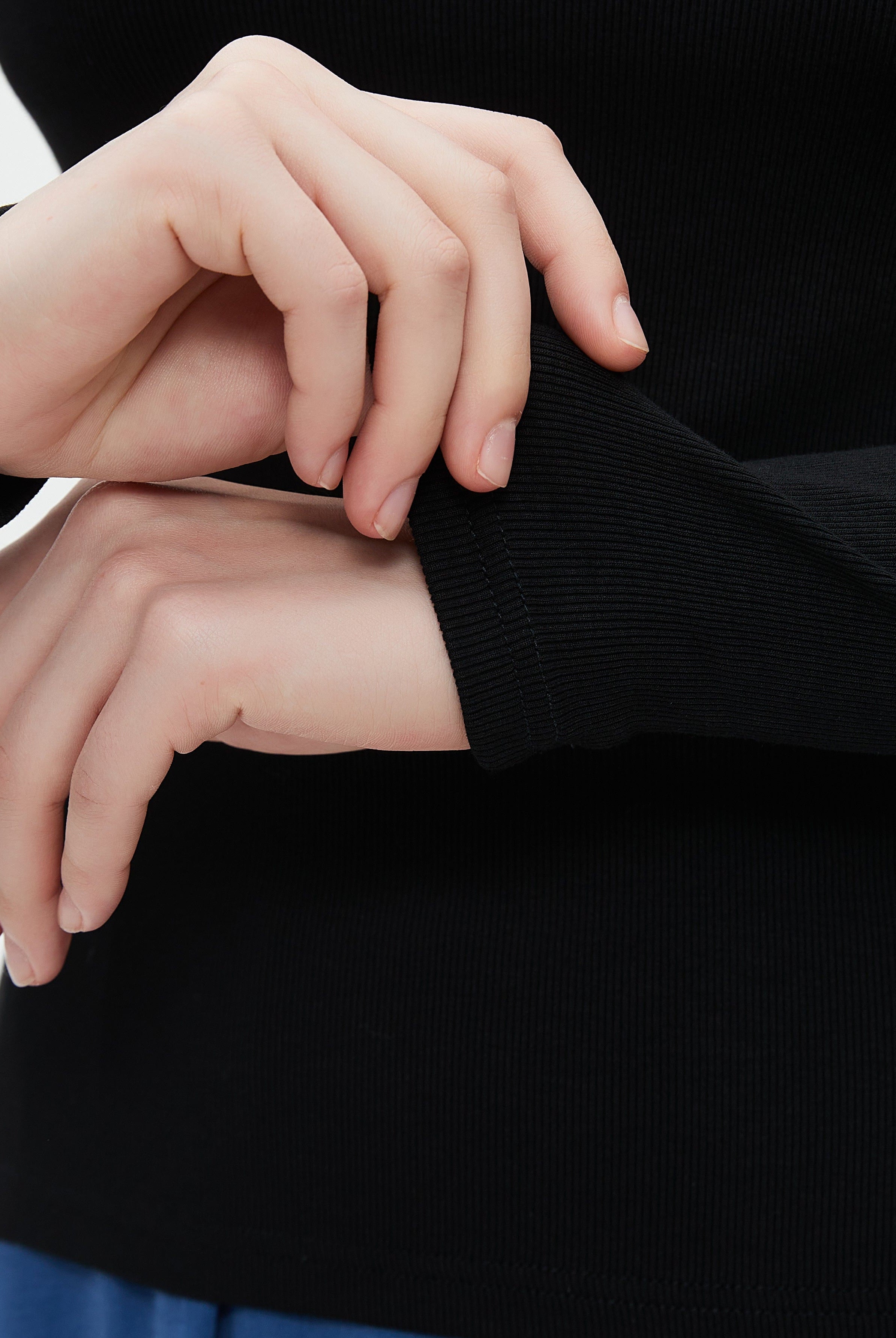 ميكا بلوزة نسائية طويلة للشتاء بكم طويل ورقبة دائرية