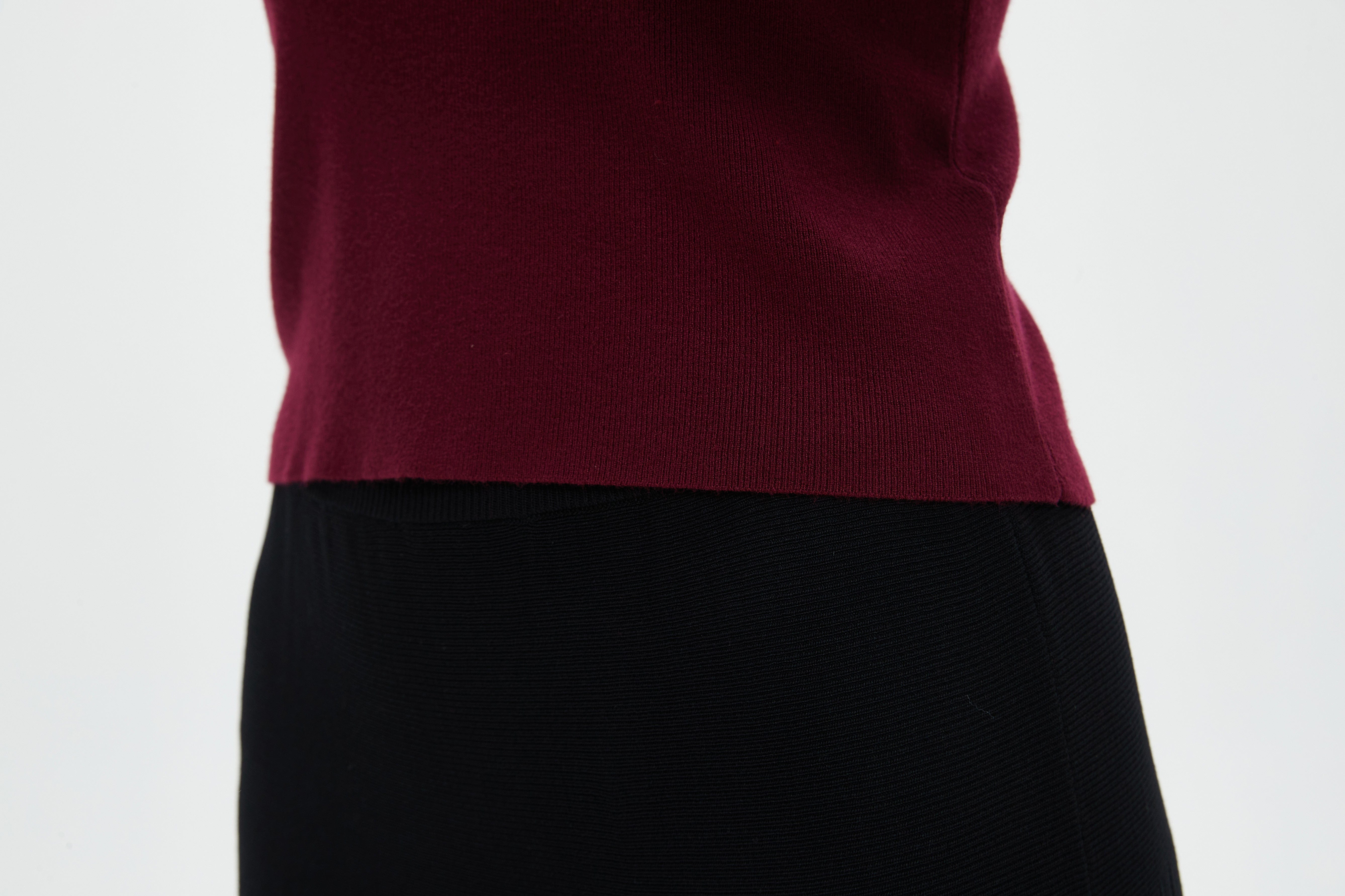 ميكا بلوزة نسائية برقبة عالية وكم طويل للشتاء