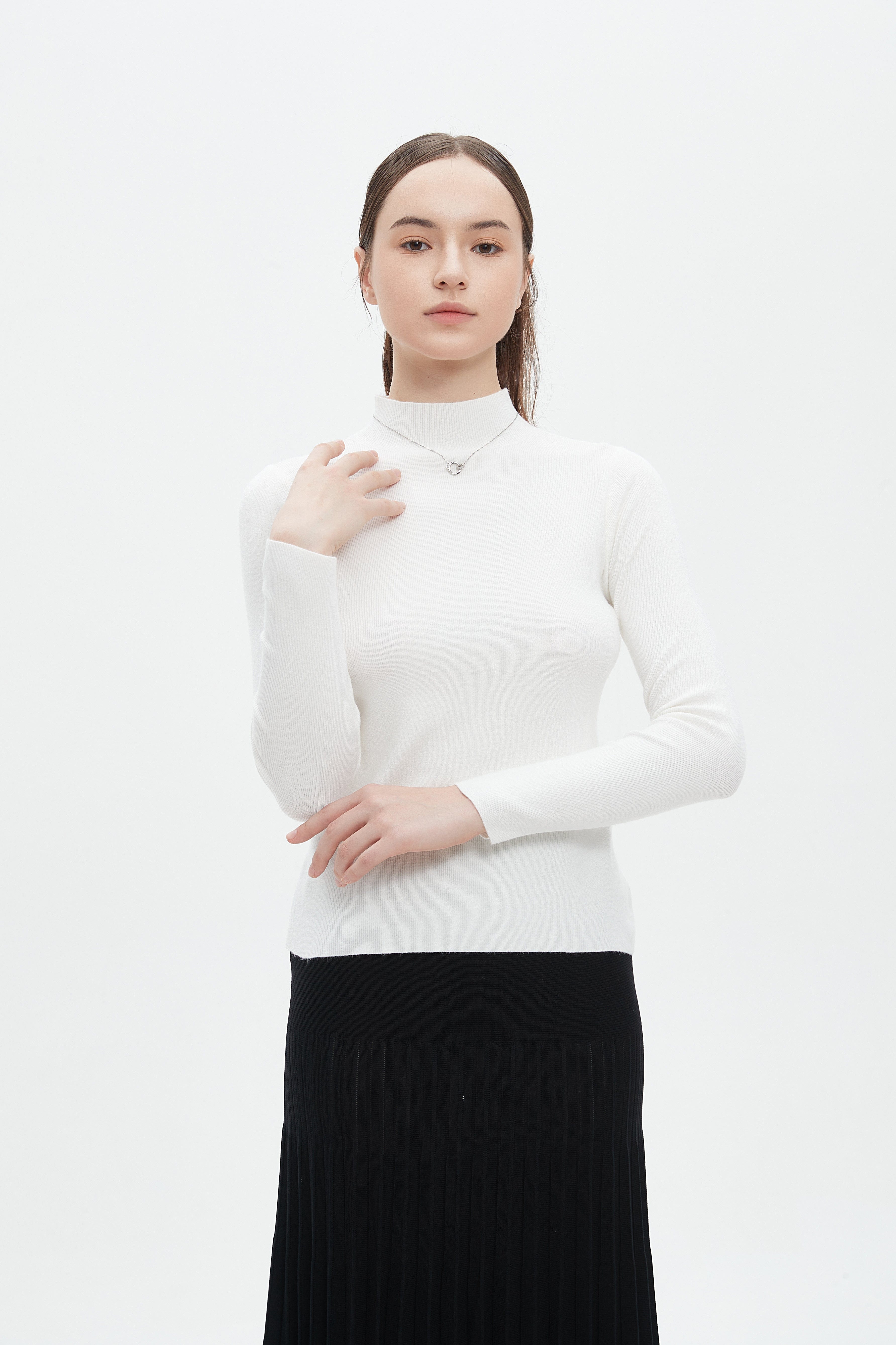 ميكا بلوزة نسائية برقبة عالية وكم طويل للشتاء