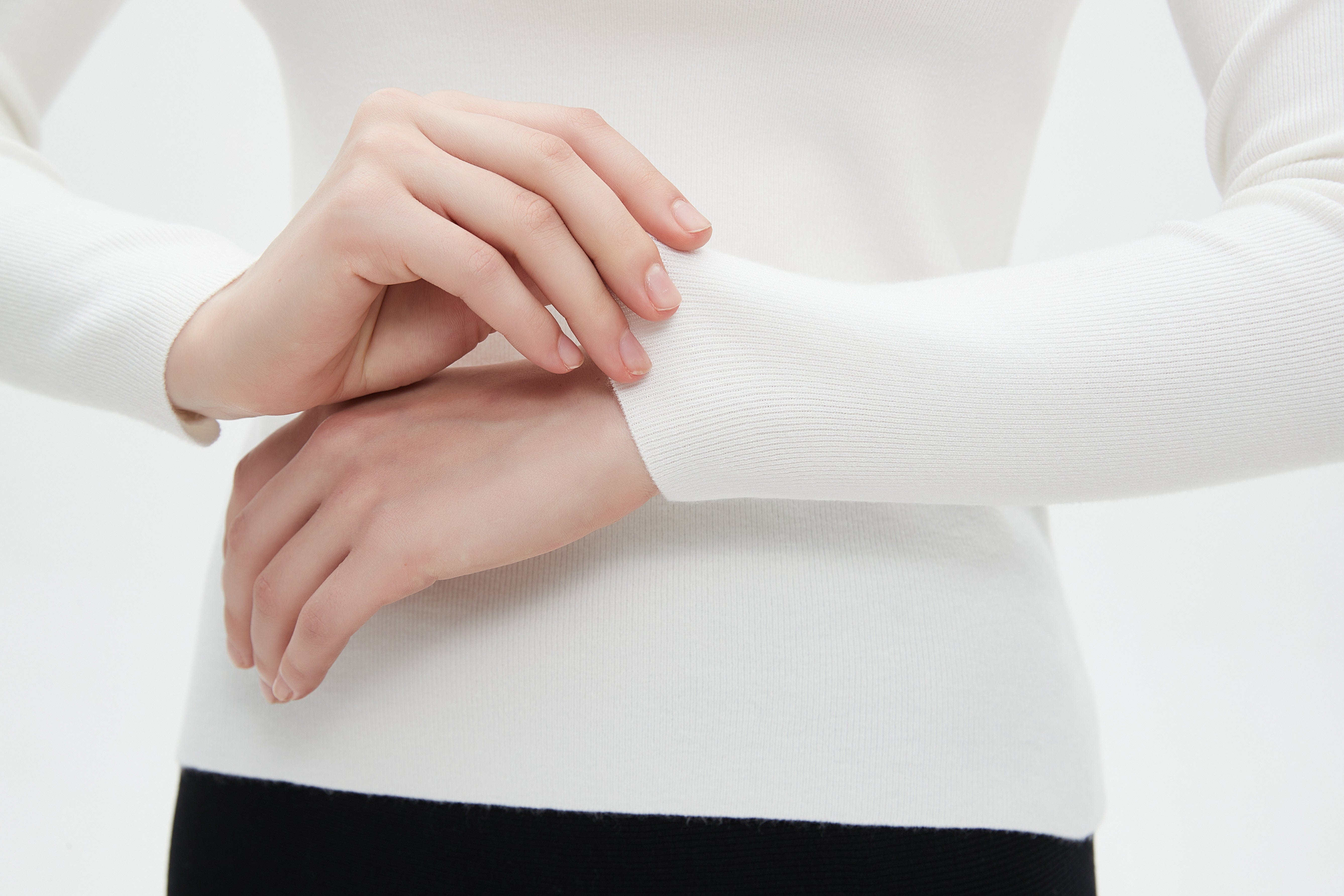 ميكا بلوزة نسائية برقبة عالية وكم طويل للشتاء