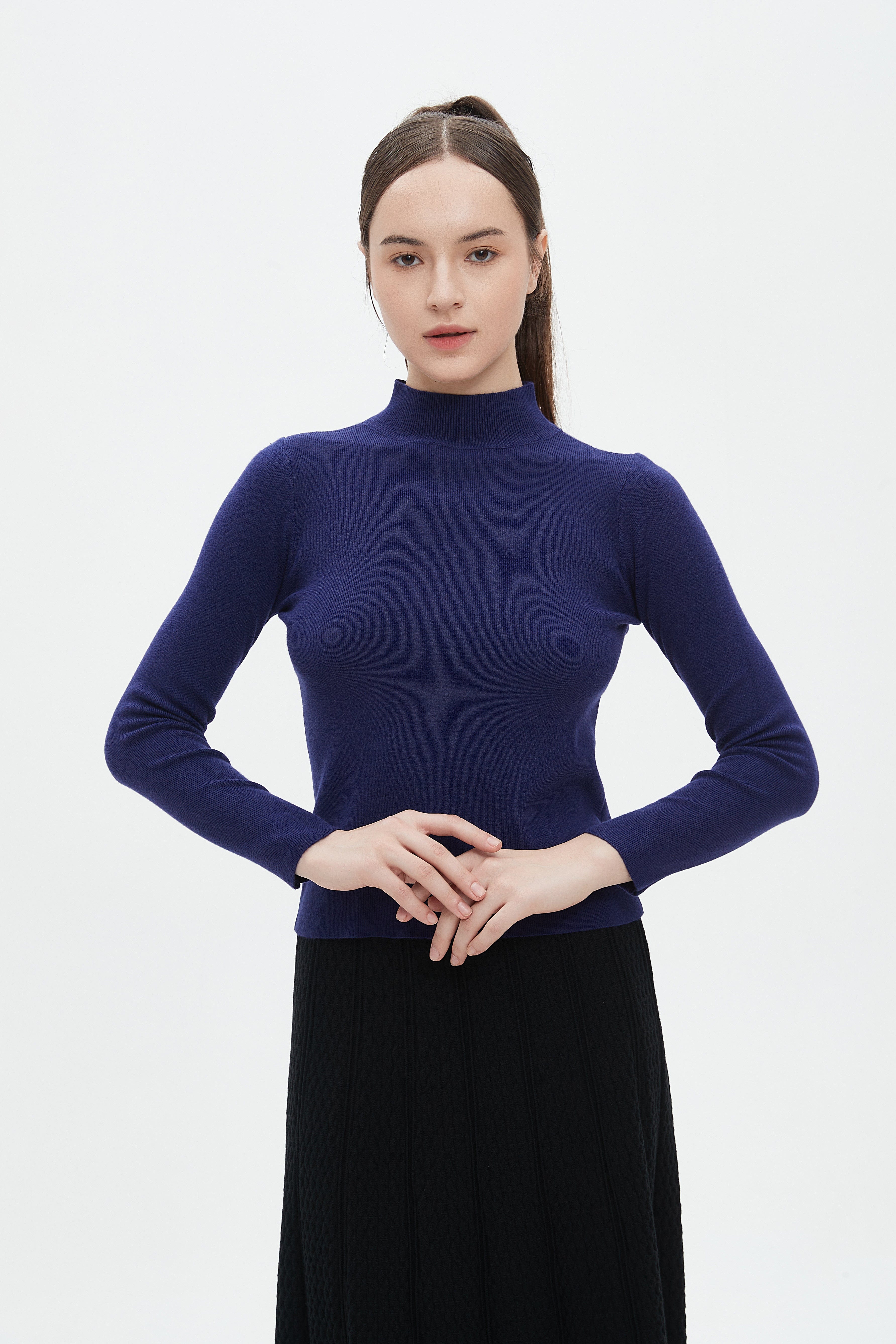 ميكا بلوزة نسائية برقبة عالية وكم طويل للشتاء