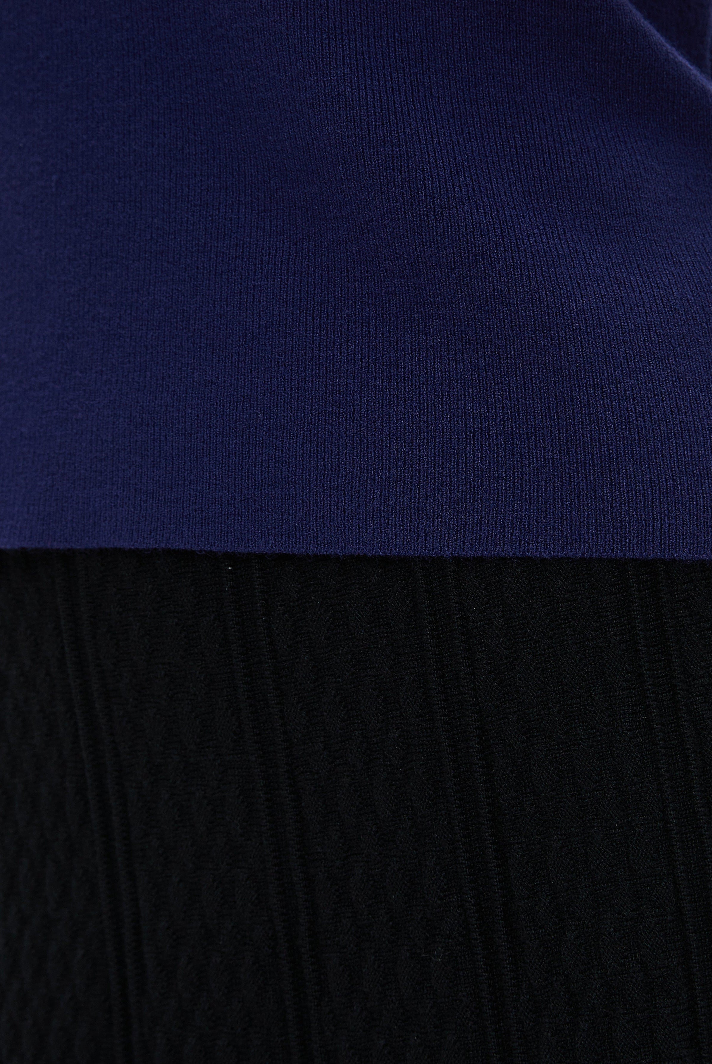 ميكا بلوزة نسائية برقبة عالية وكم طويل للشتاء