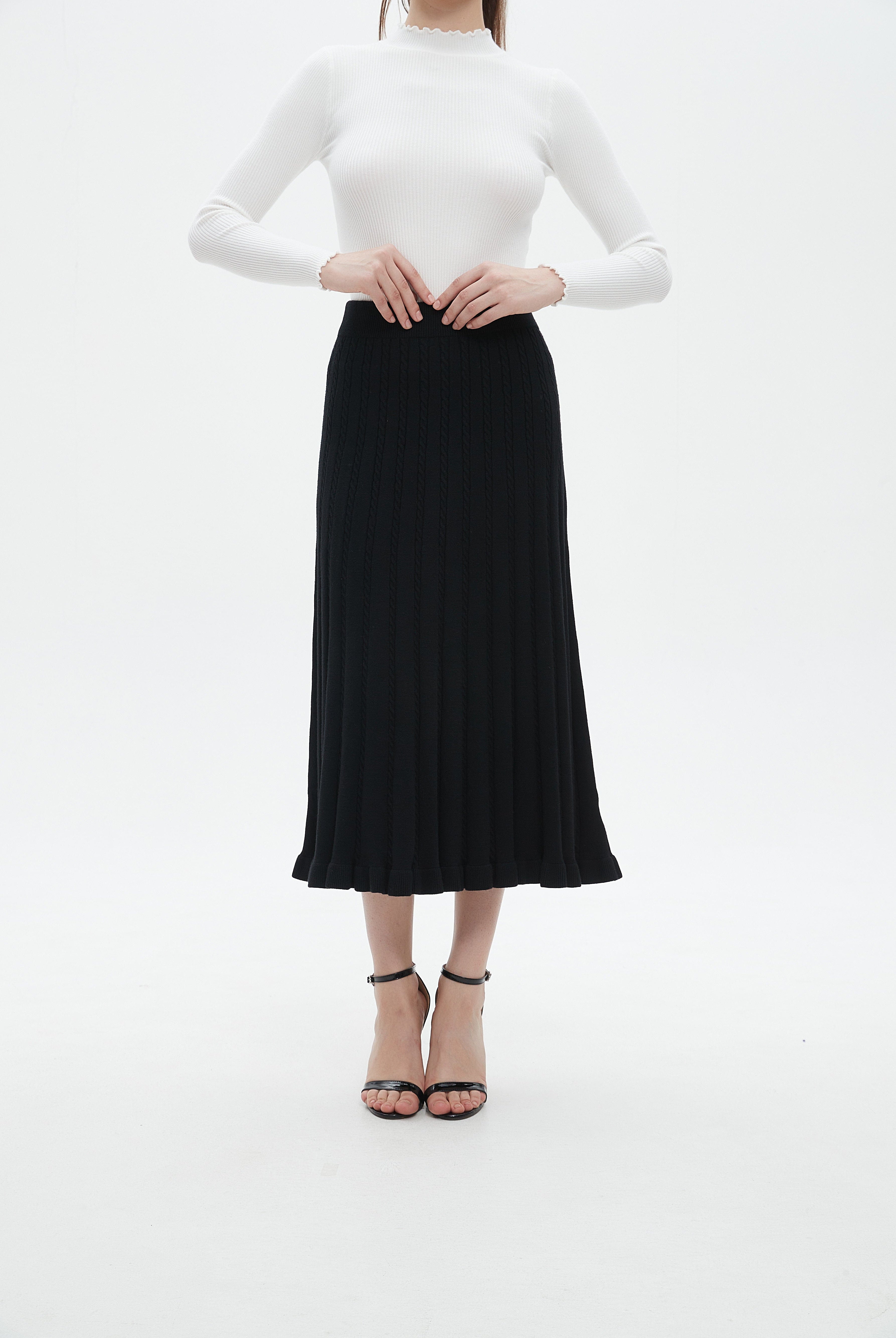 ميكا تنورة نسائية ميدي للدوام ساده