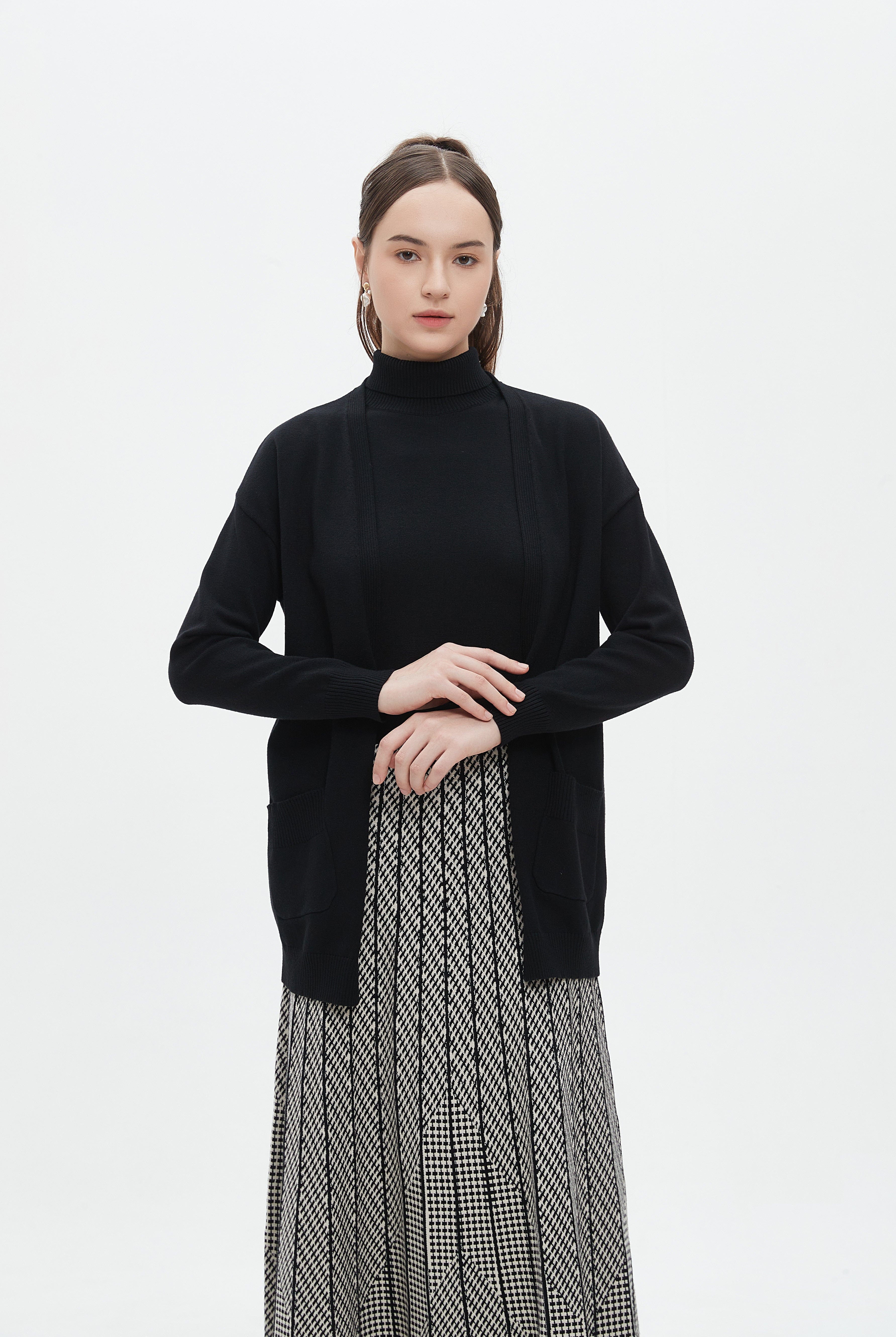 ميكا كارديجان طويل برقبة طويلة سادة