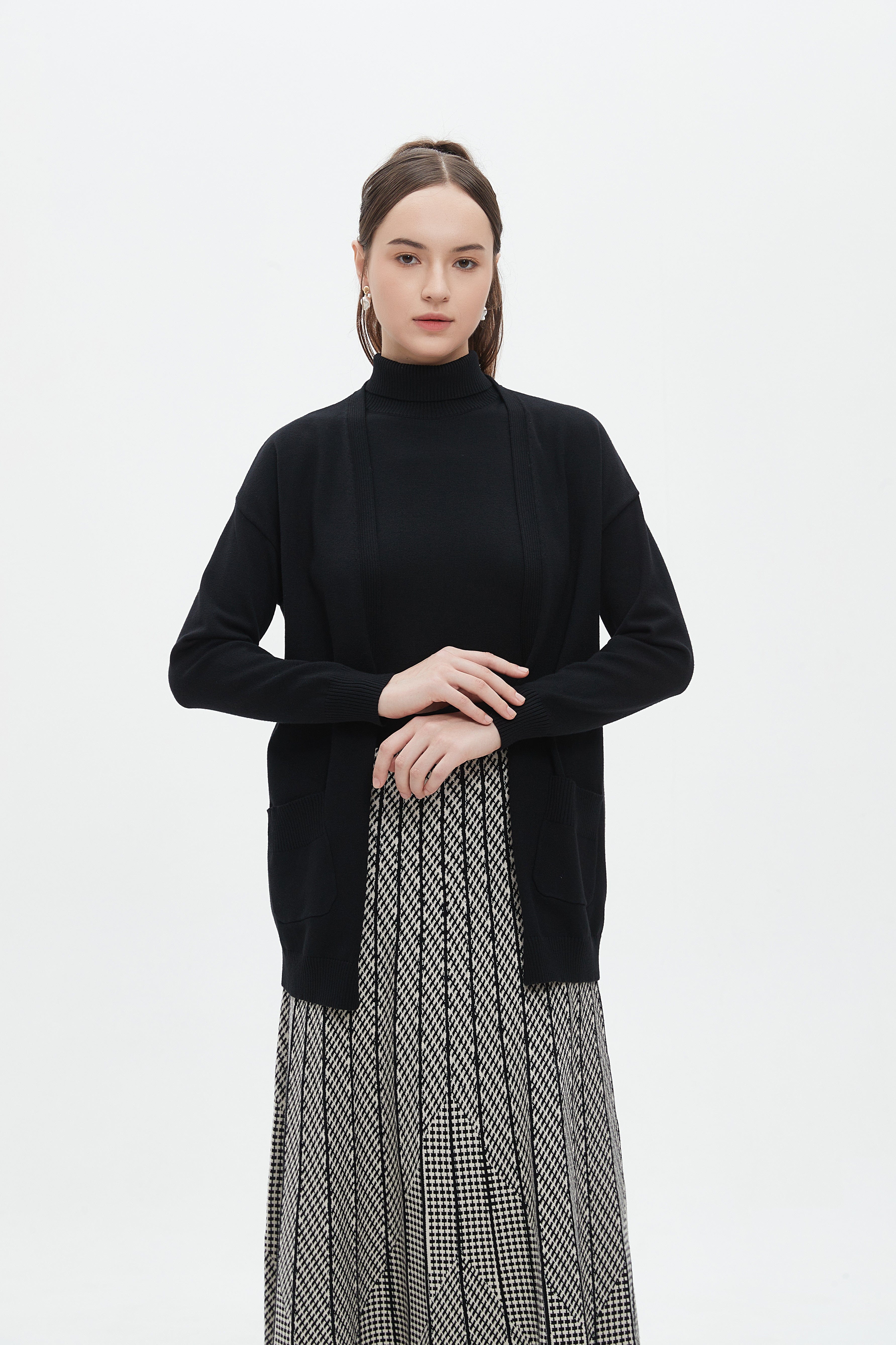 ميكا كارديجان طويل برقبة طويلة سادة