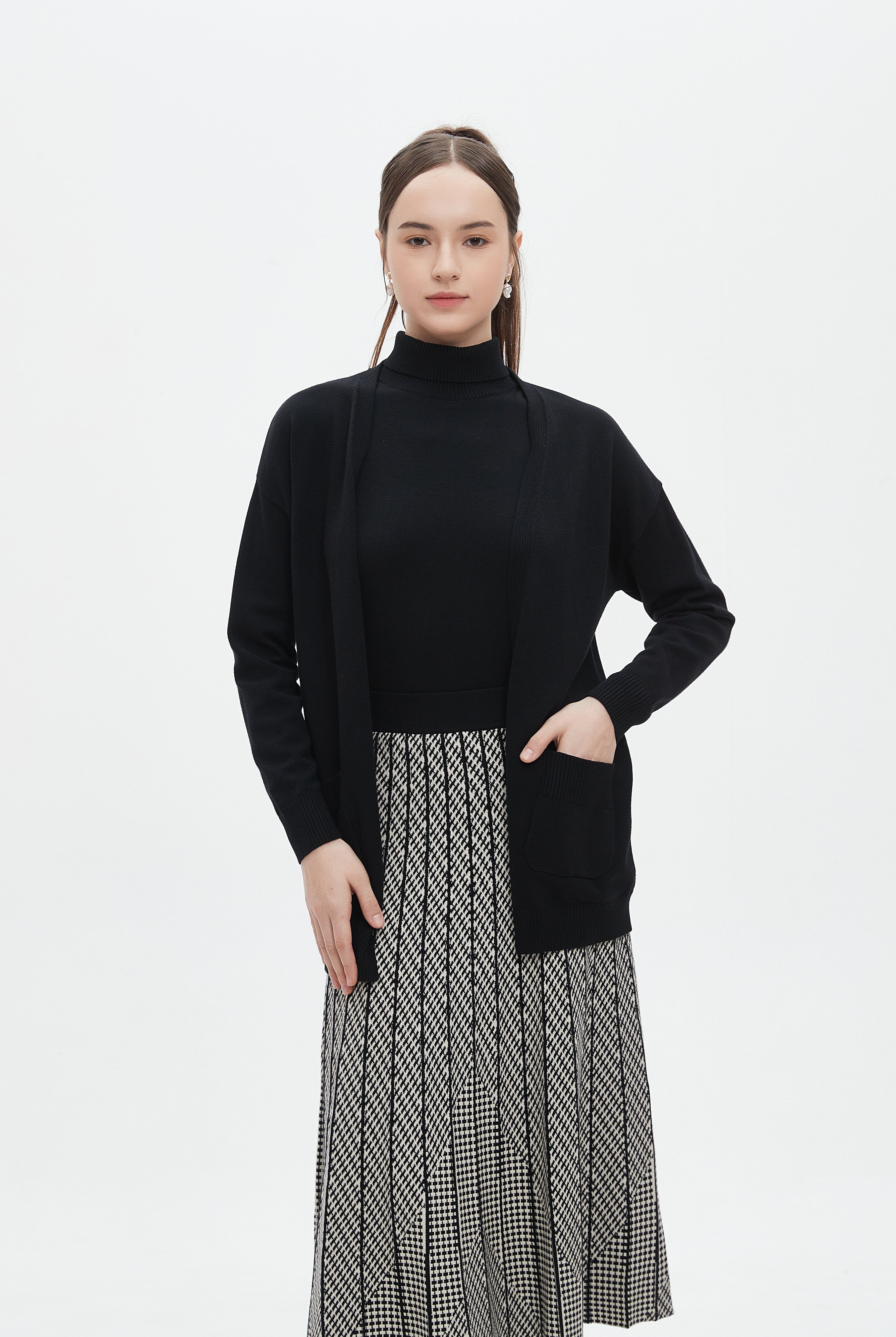 ميكا كارديجان طويل برقبة طويلة سادة