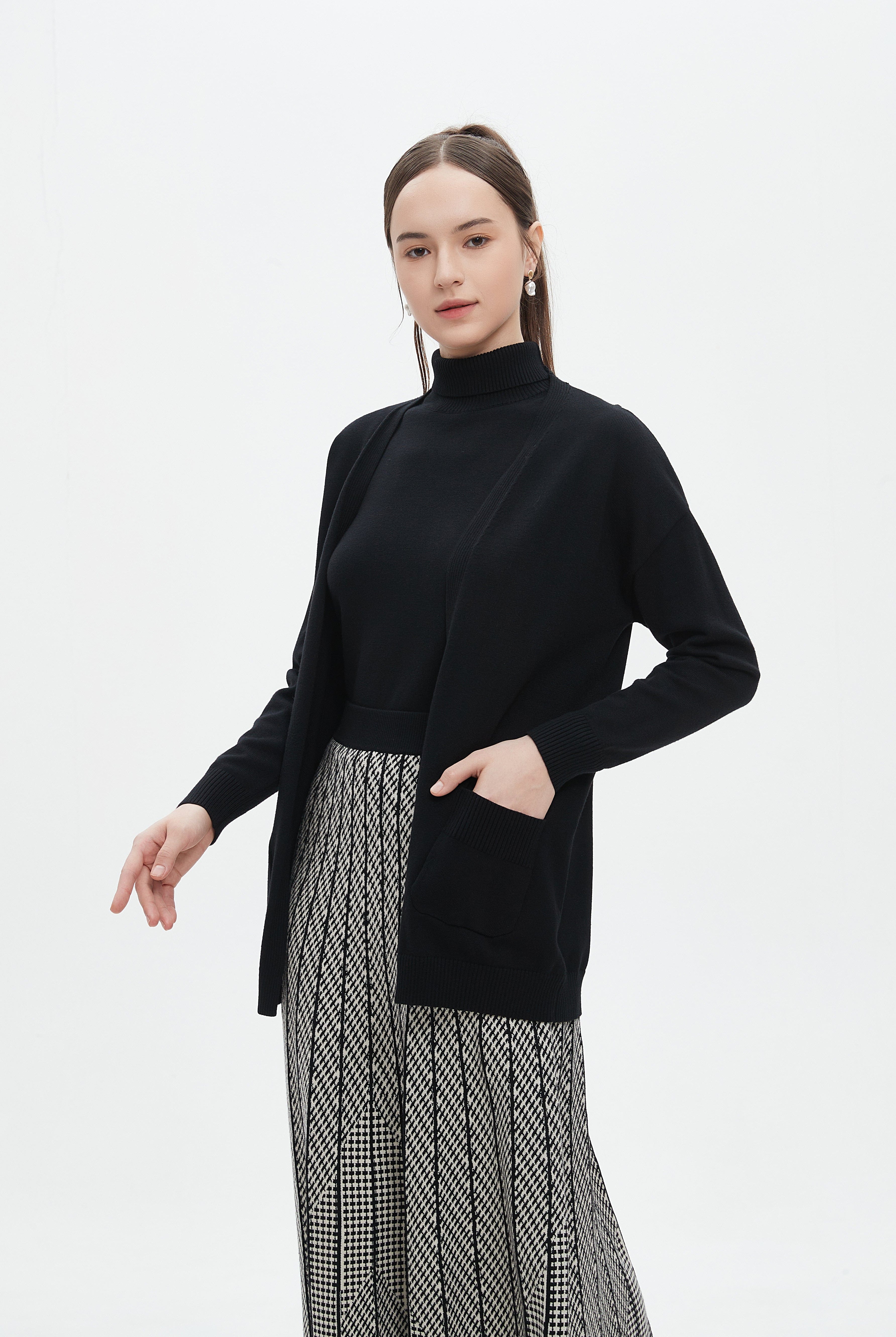 ميكا كارديجان طويل برقبة طويلة سادة