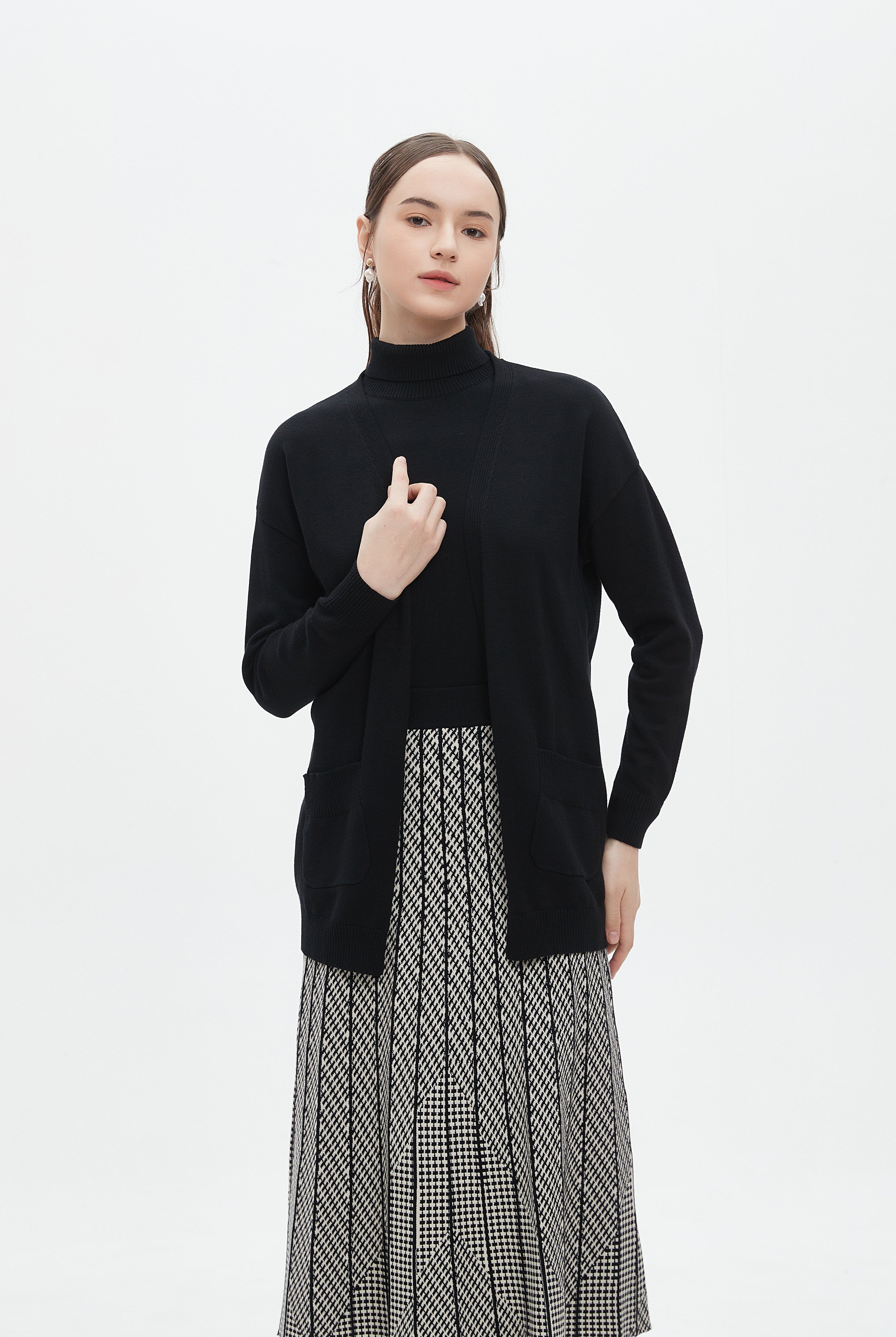 ميكا كارديجان طويل برقبة طويلة سادة