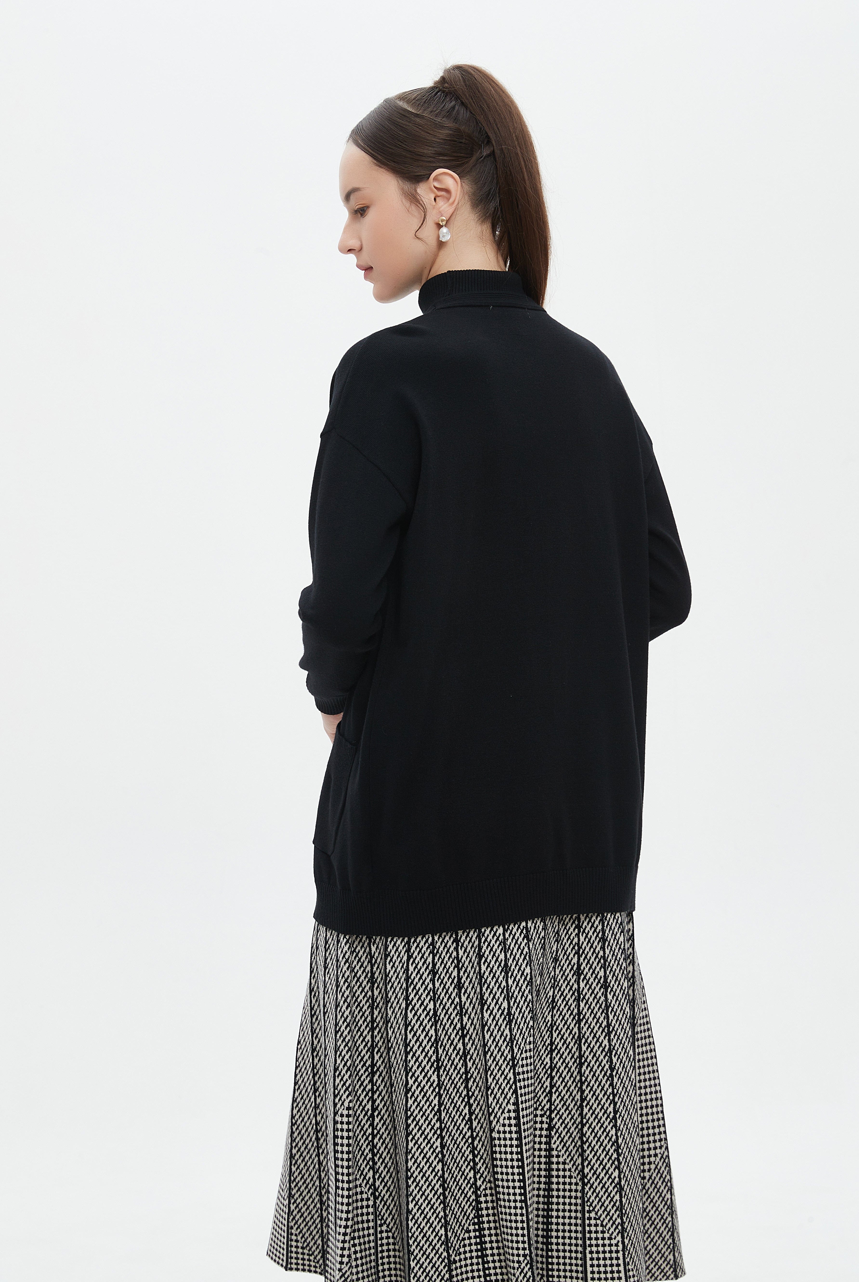 ميكا كارديجان طويل برقبة طويلة سادة