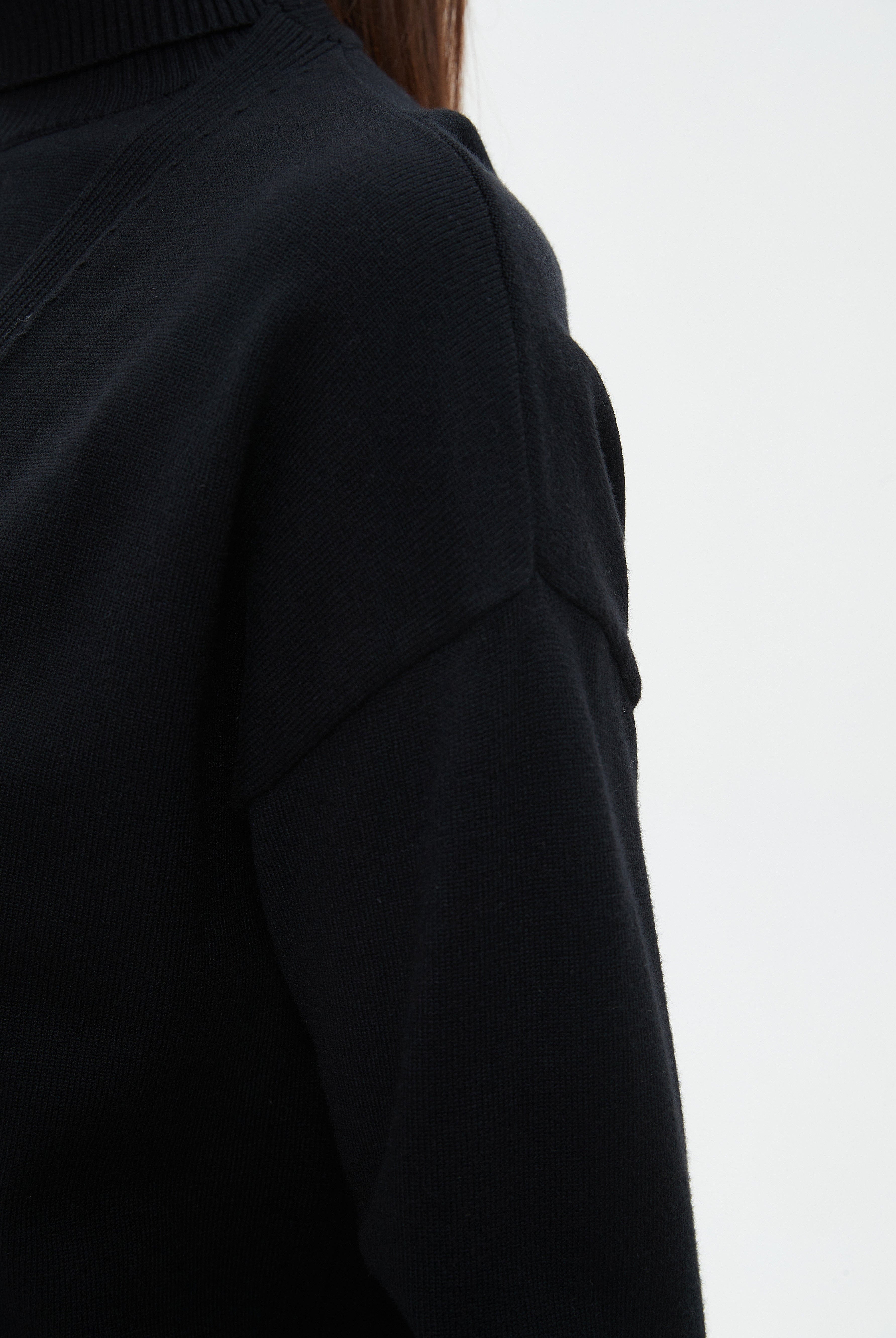 ميكا كارديجان طويل برقبة طويلة سادة