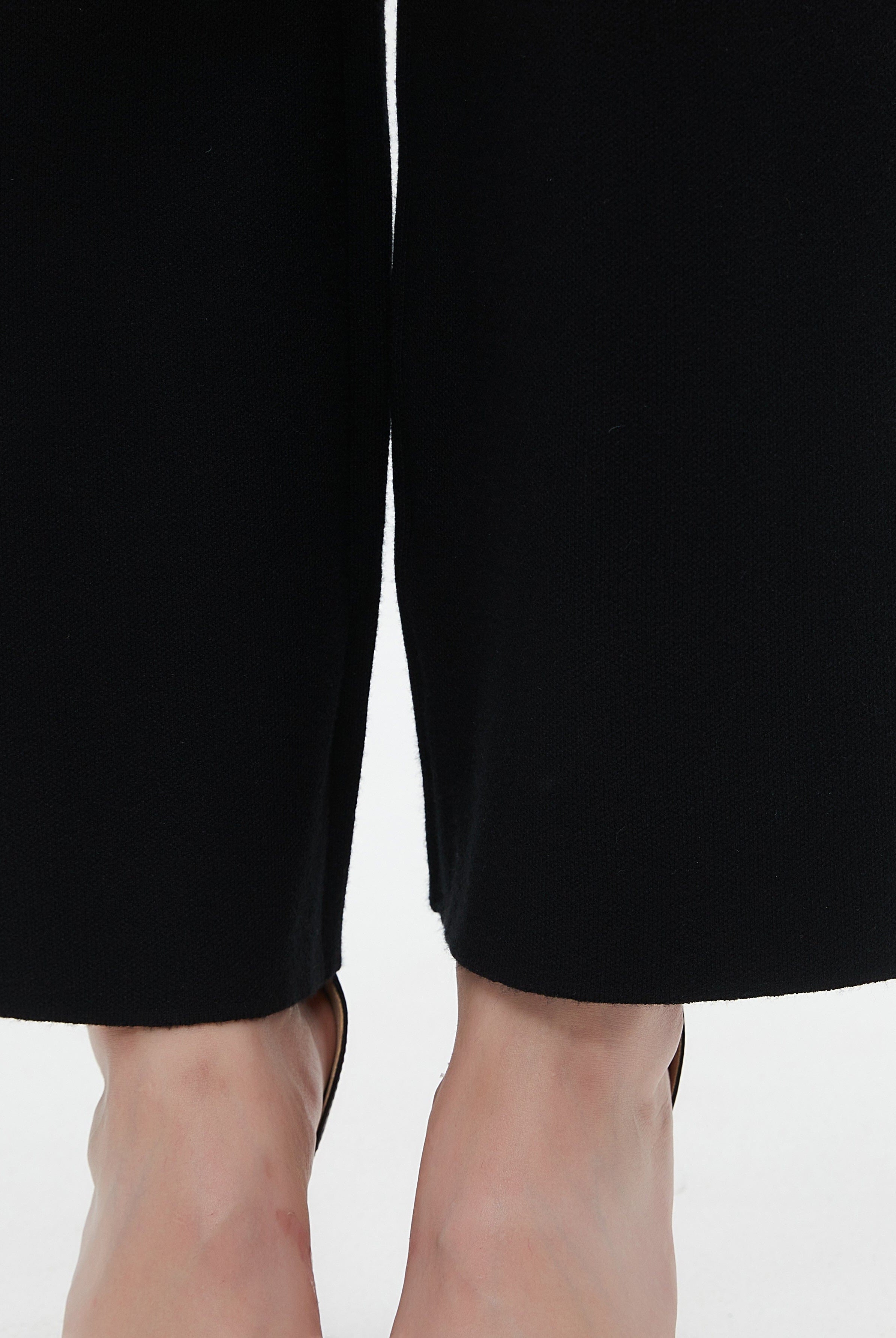 ميكا بنطلون بوى فريند واسع نسائي