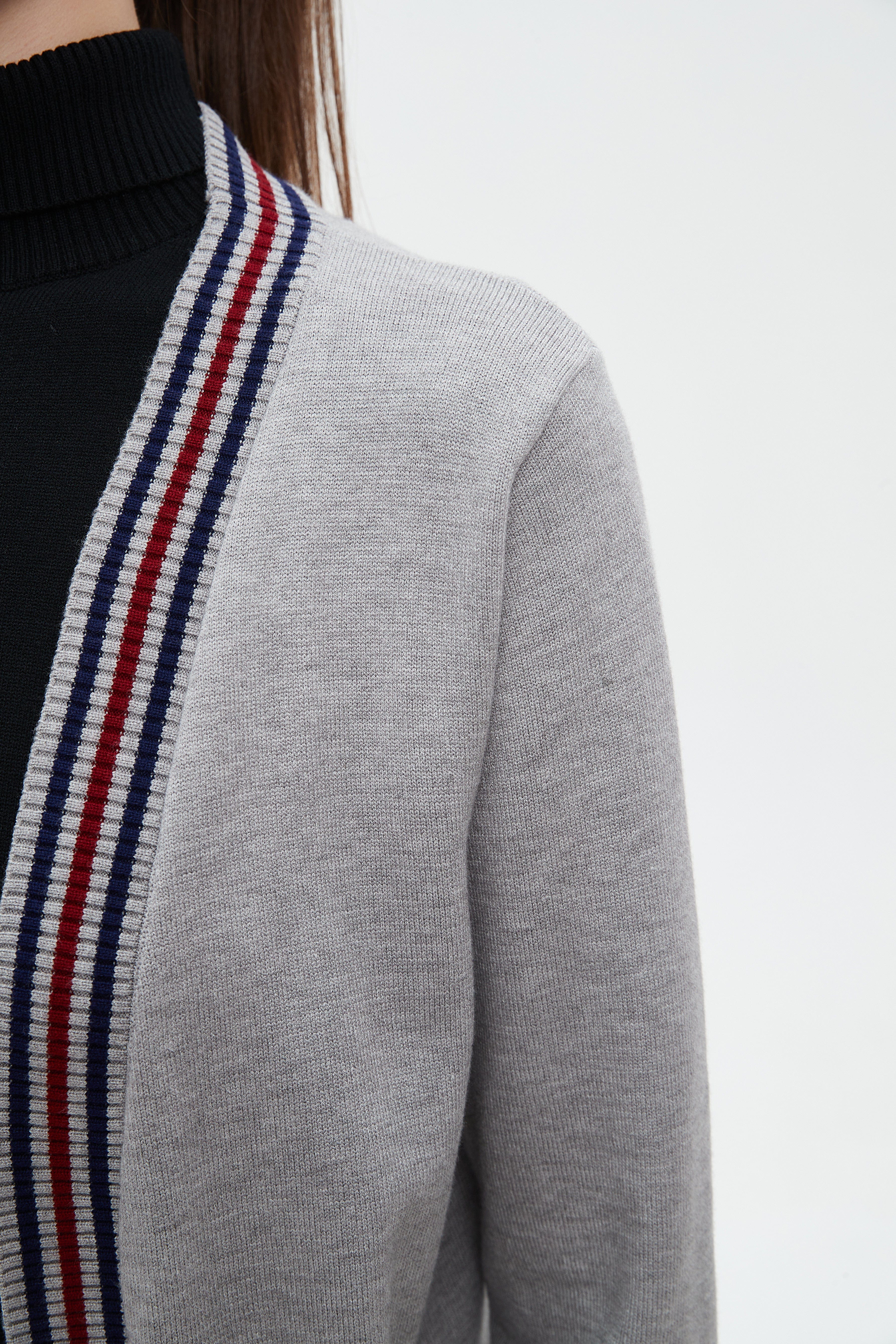 ميكا كارديجان طويل منقوش بخياطة ملونة