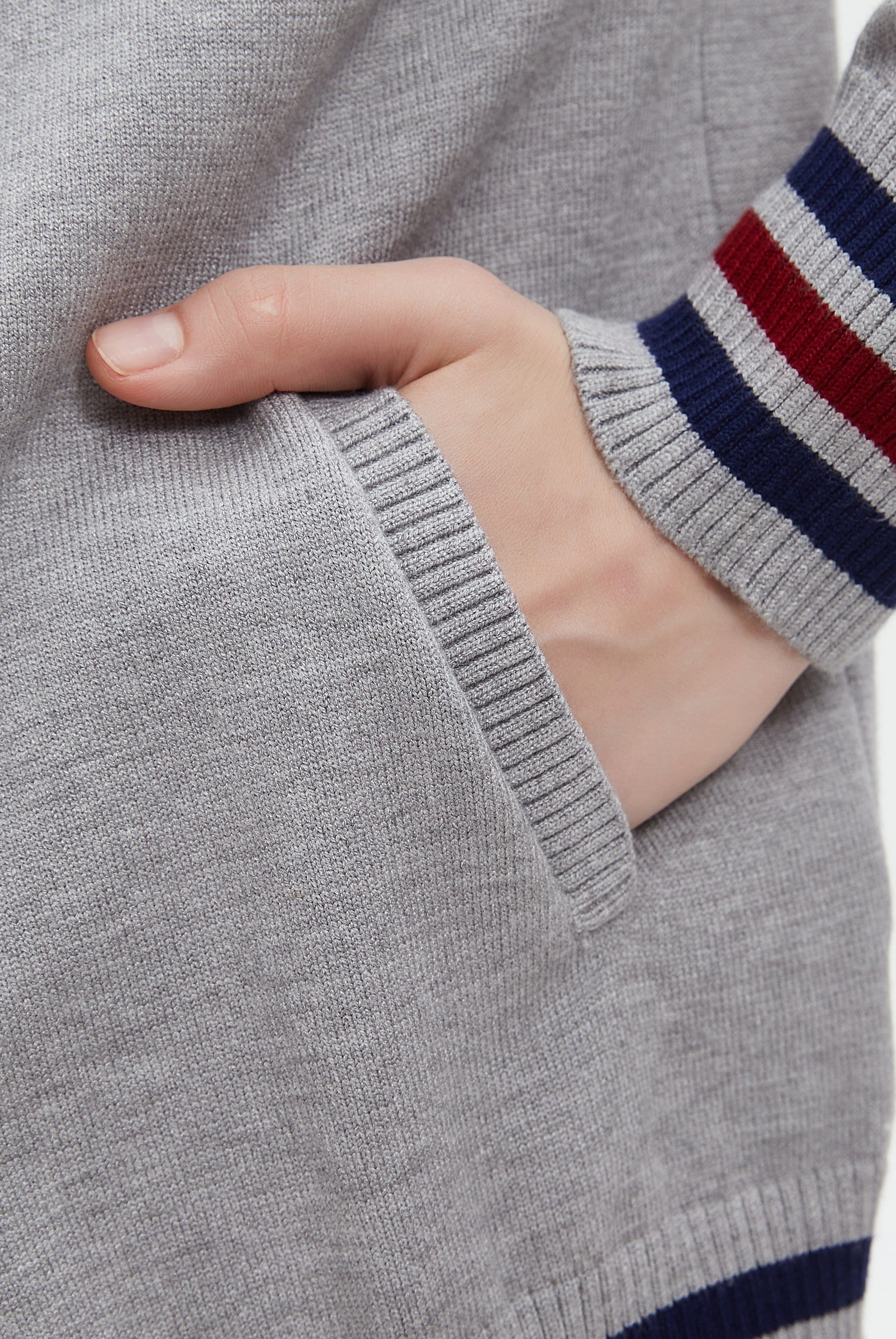 ميكا كارديجان طويل منقوش بخياطة ملونة