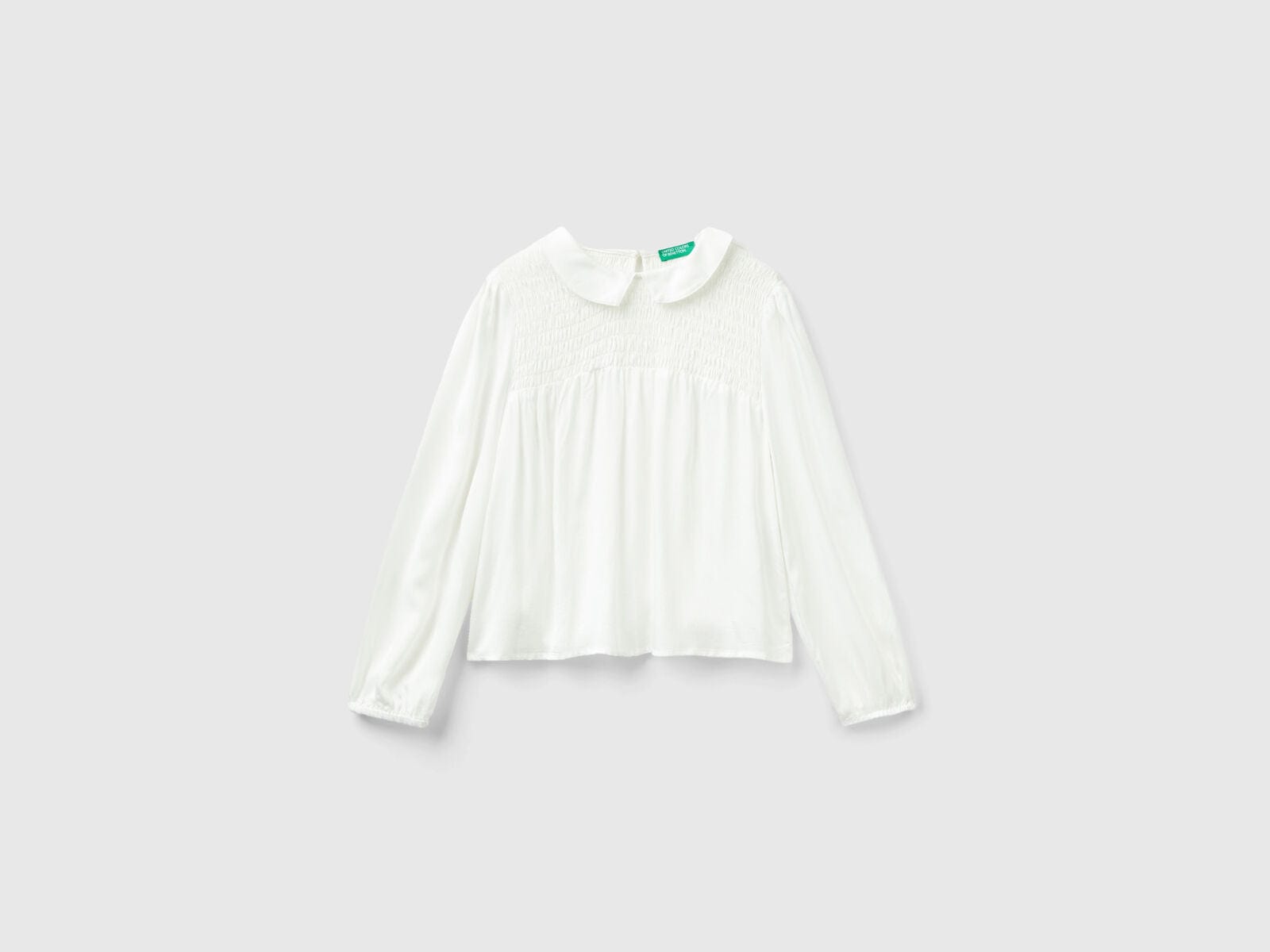 يونايتد كولورز اوف بينيتون بلوزة بناتي فيسكوز بتفاصيل كشكش وياقه