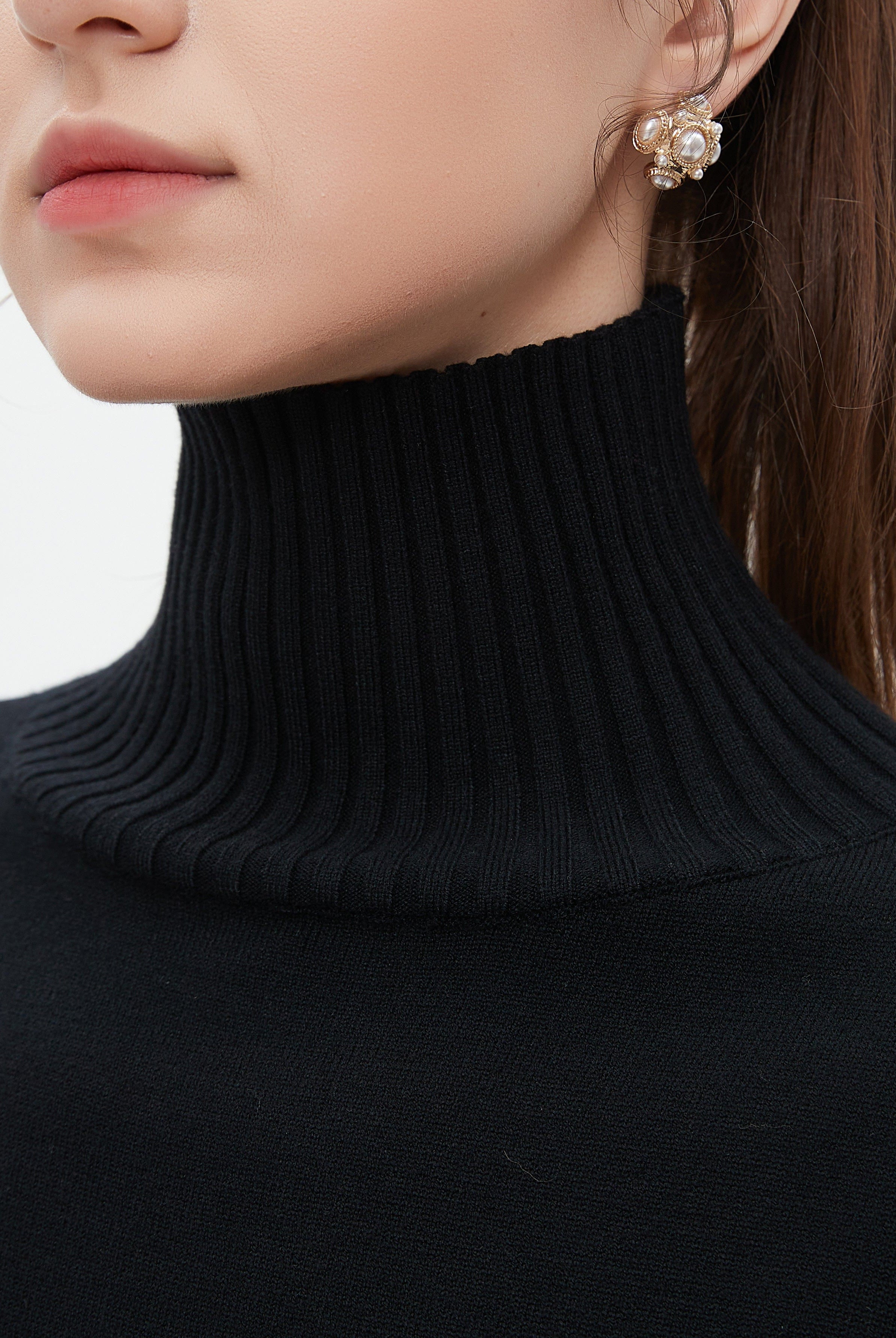 ميكا بلوزة طويلة نسائية سادة بكم طويل ورقبة عالية