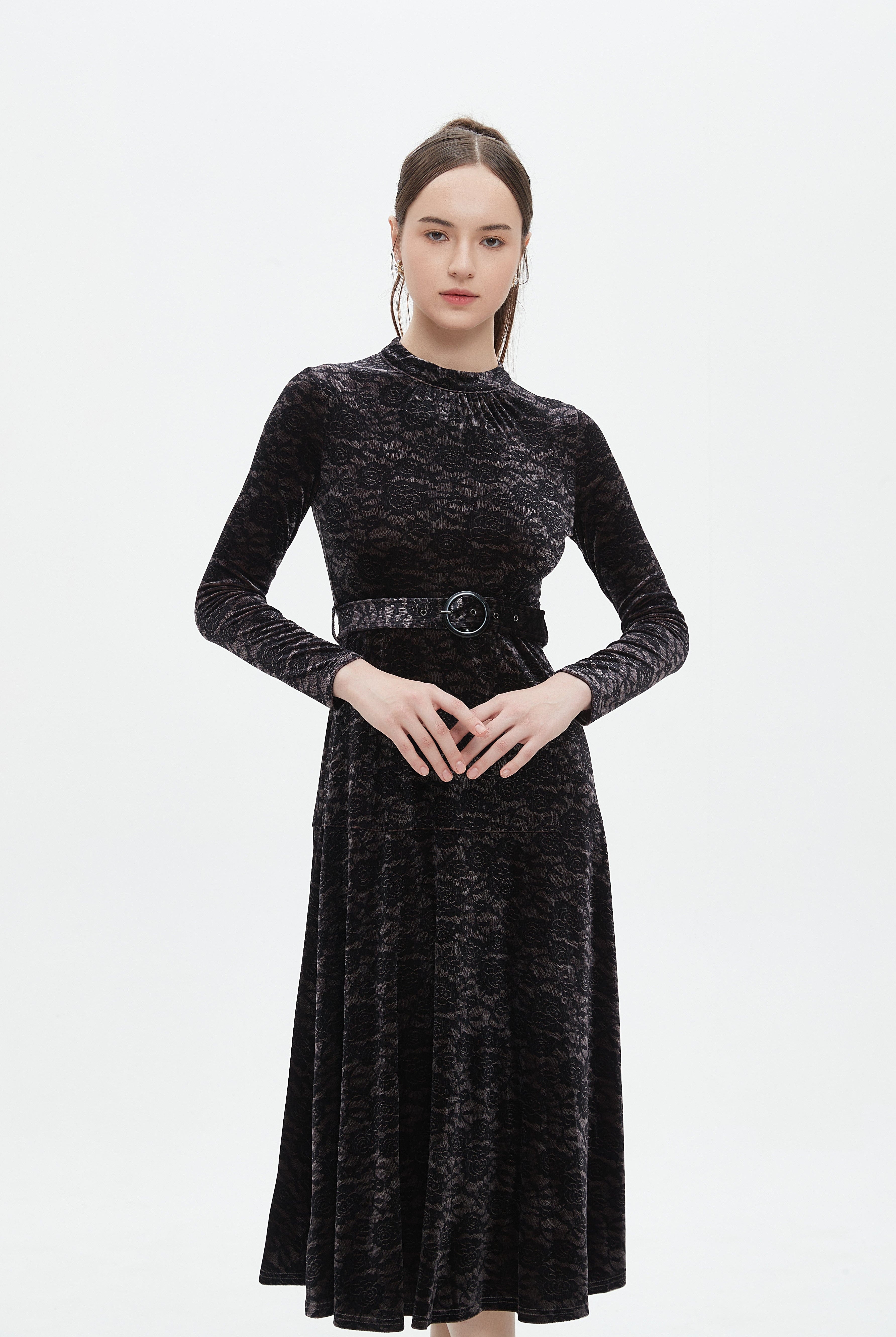 ميكا فستان ميدي بأكمام طويلة مشجر مزموم من الخصر