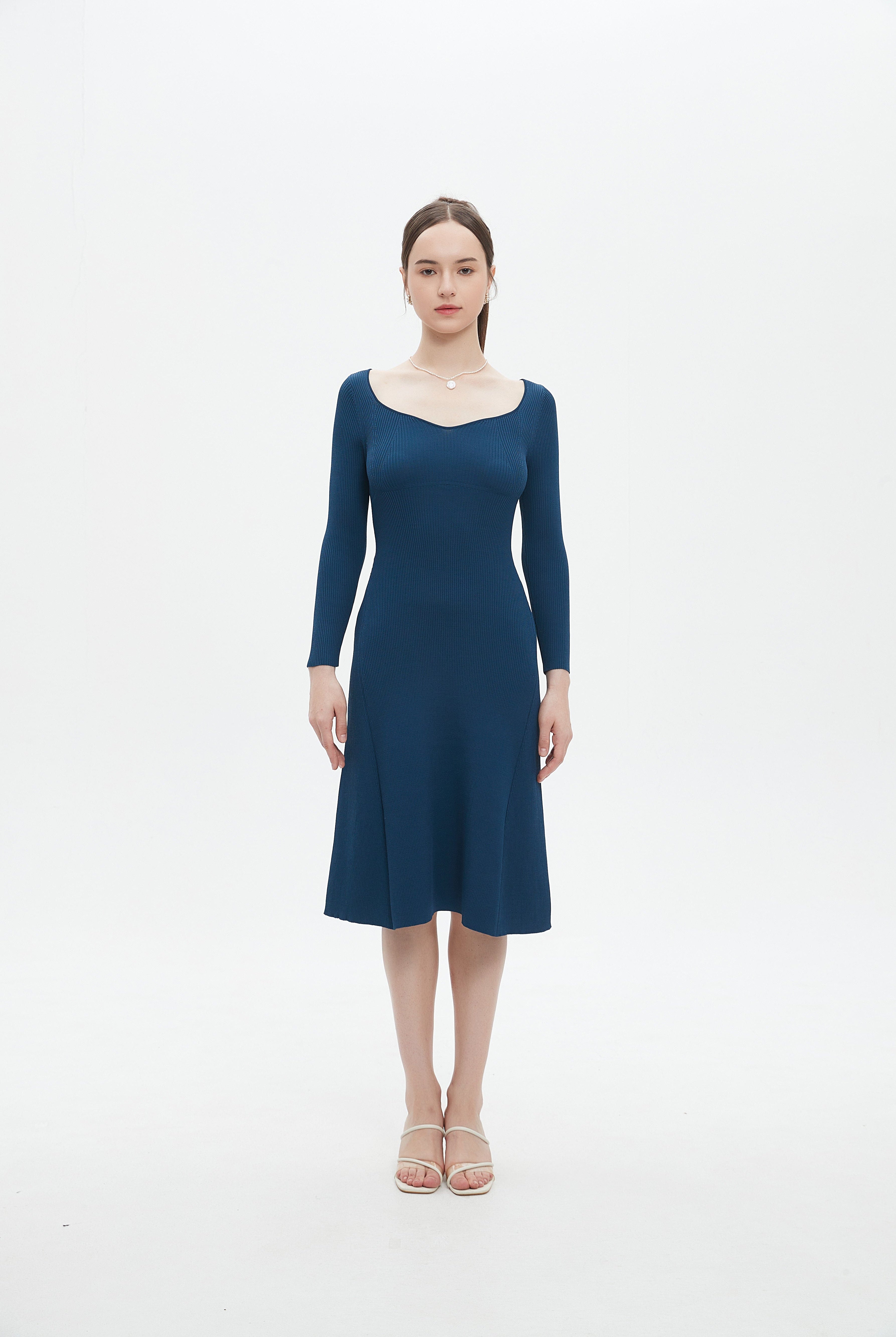 ميكا فستان ميدي ميدى سادة مضلع برقبة مفتوحه نسائى